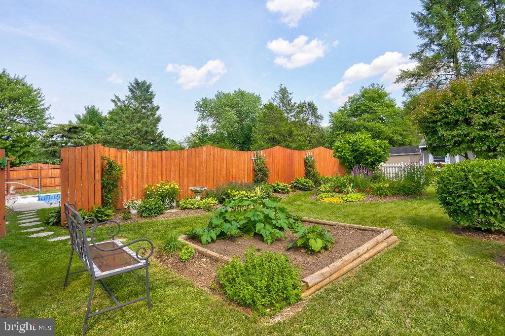 PINE HILL ESTATES - Residential