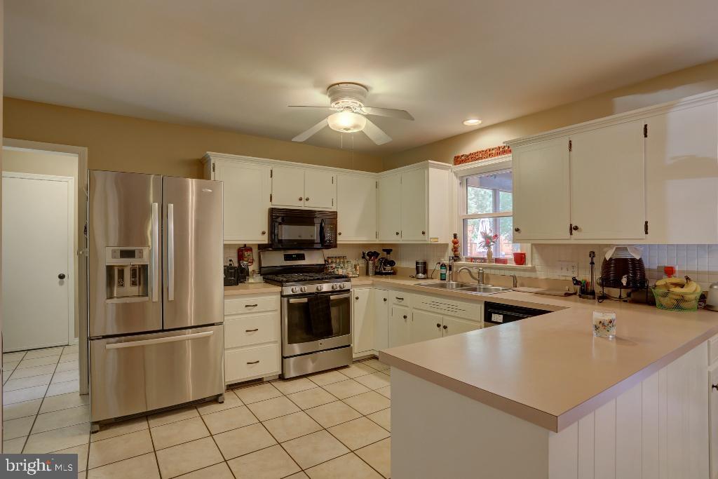 PINE HILL ESTATES - Residential