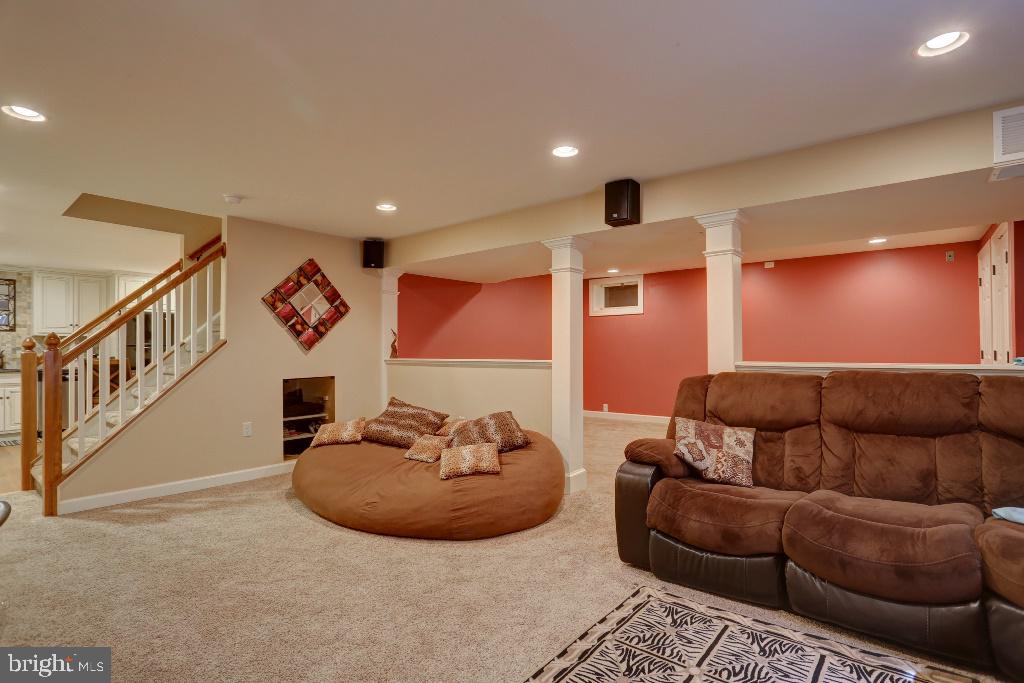PINE HILL ESTATES - Residential