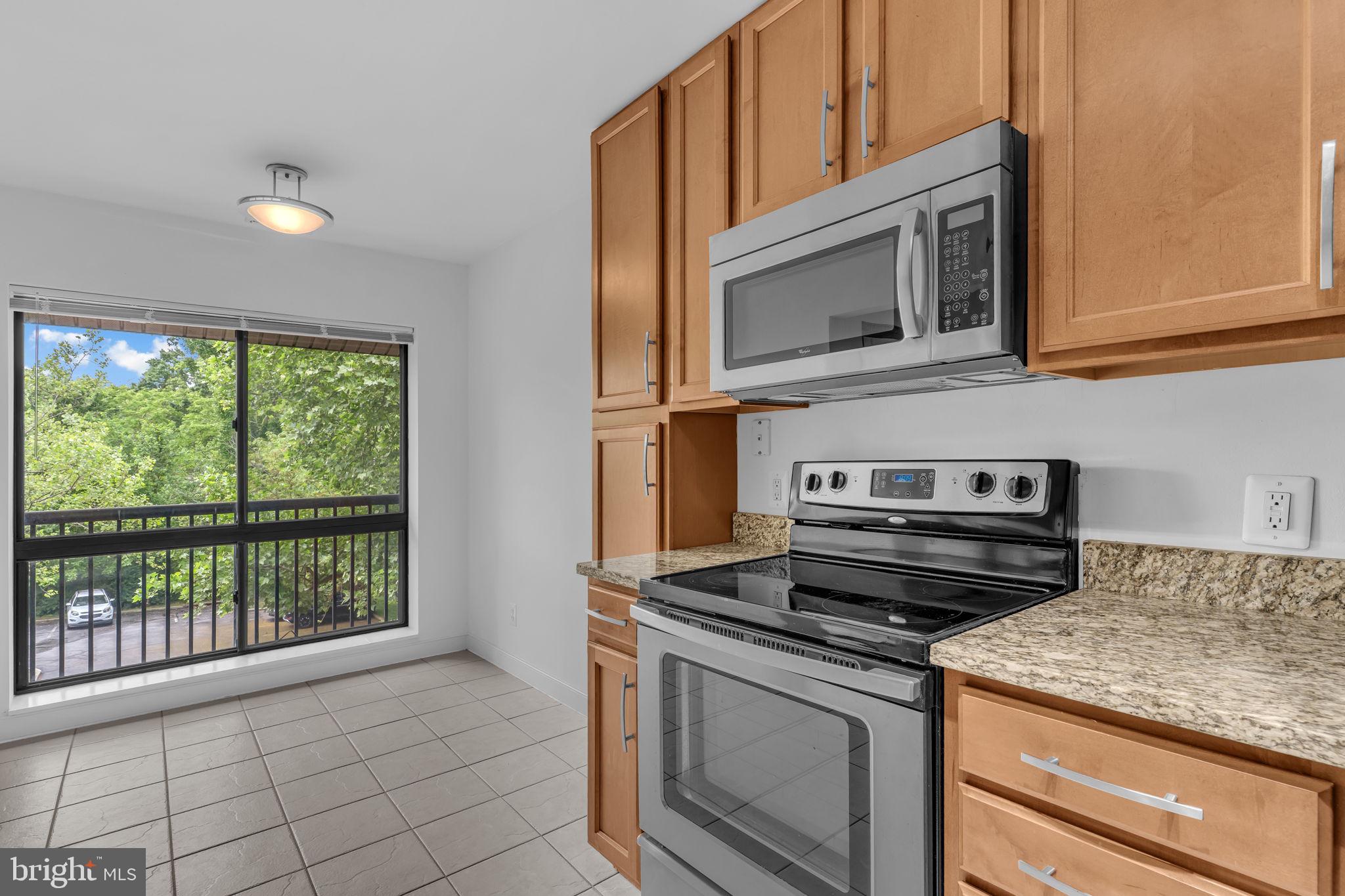 NORTH GREEN CONDOMINIUMS - Residential