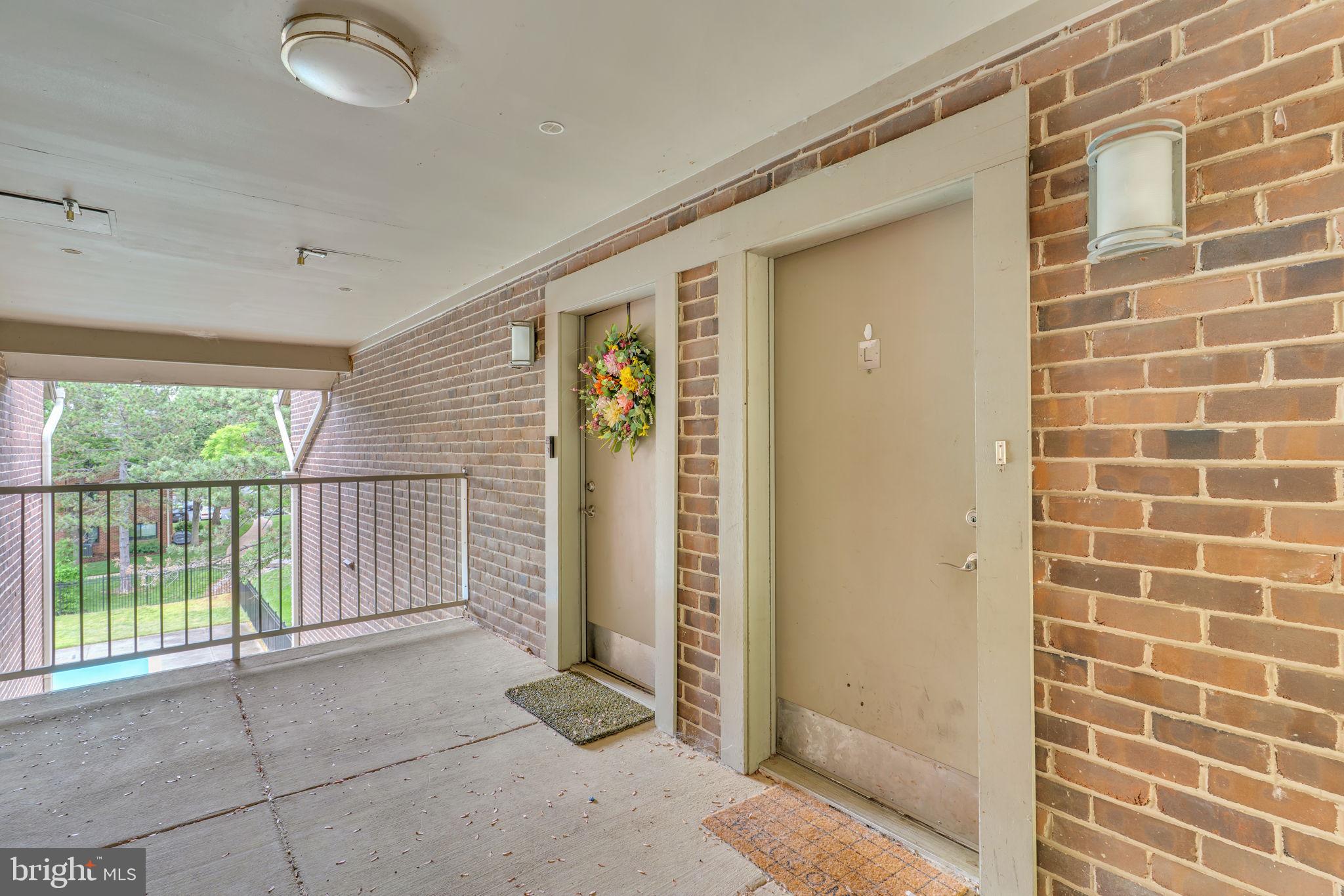 NORTH GREEN CONDOMINIUMS - Residential