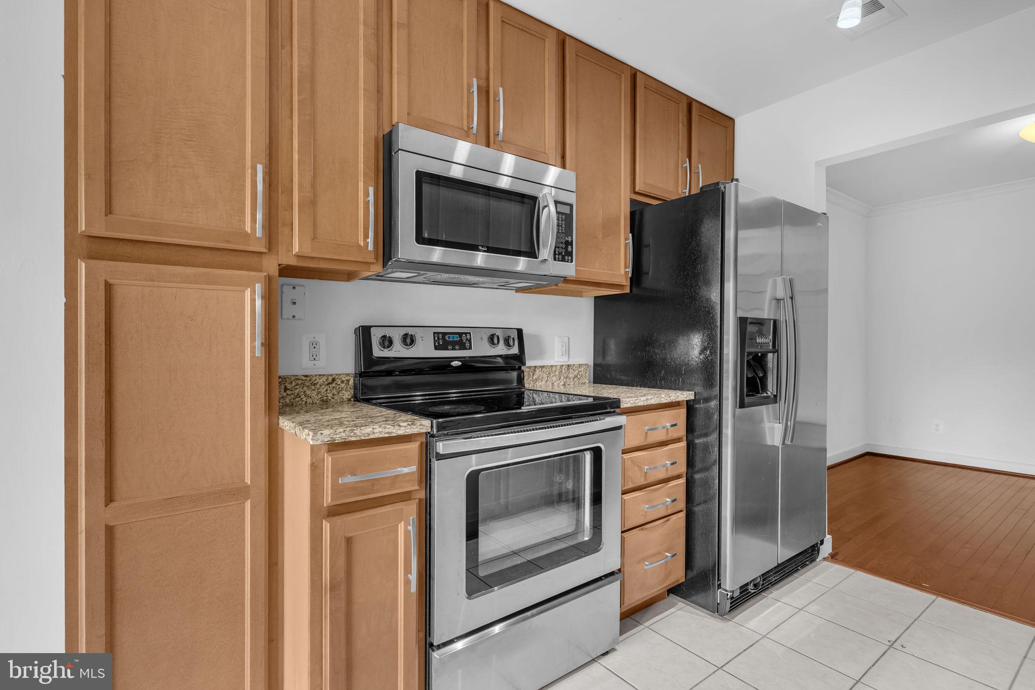 NORTH GREEN CONDOMINIUMS - Residential