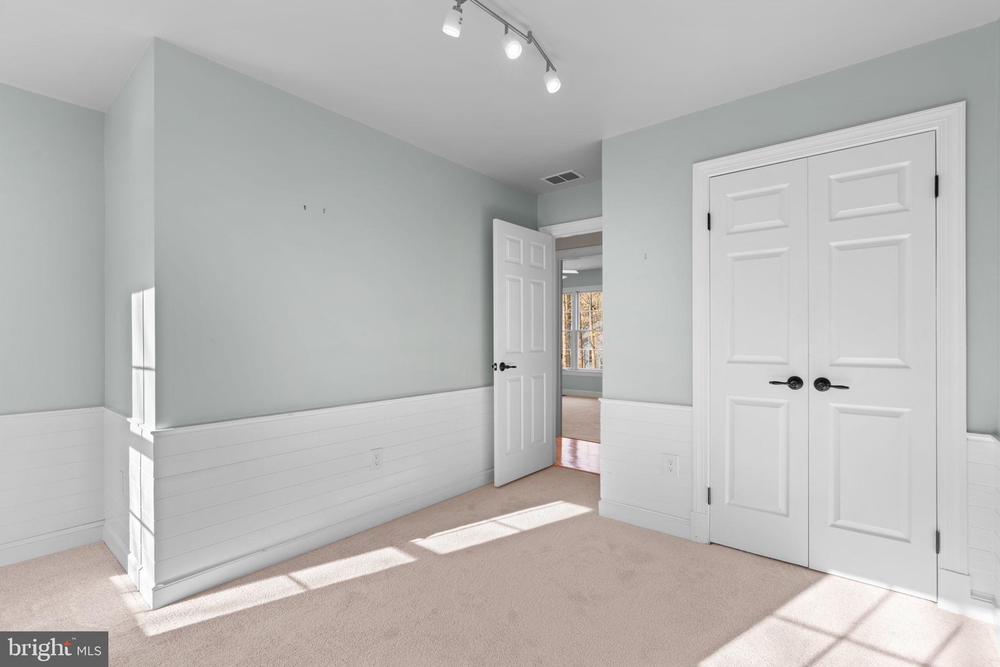 VILLAGE OF HICKORY RIDGE - Residential