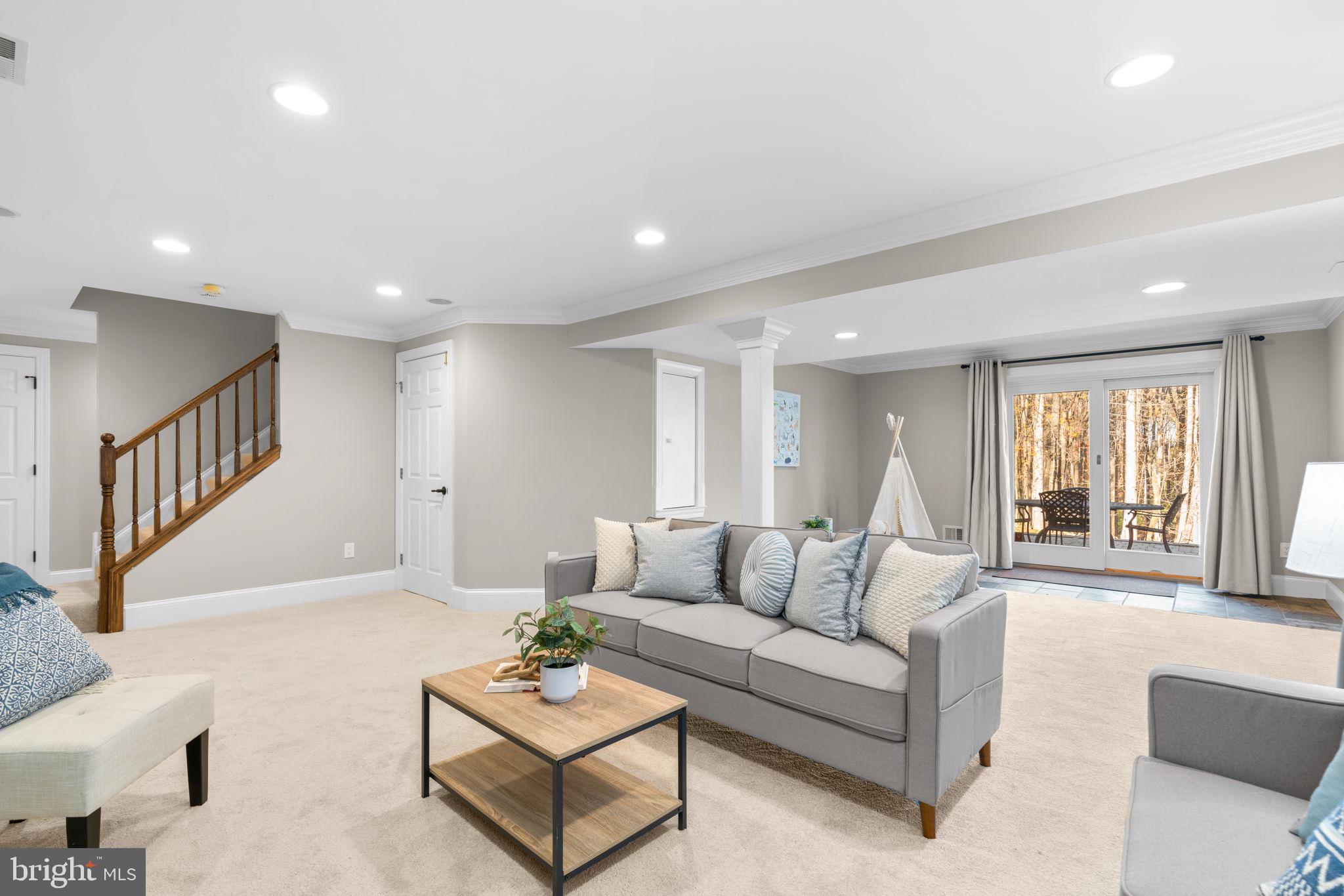 VILLAGE OF HICKORY RIDGE - Residential