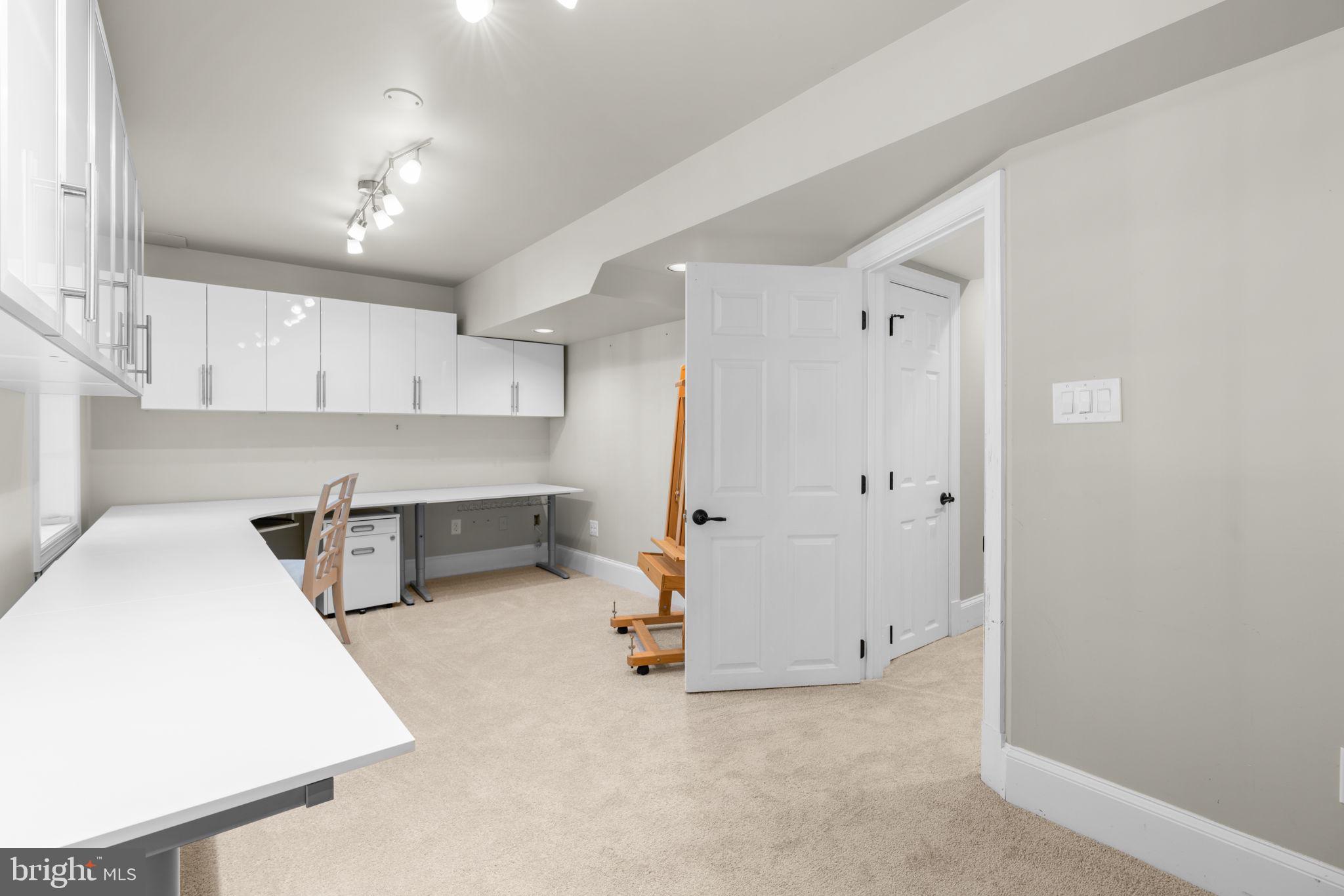 VILLAGE OF HICKORY RIDGE - Residential