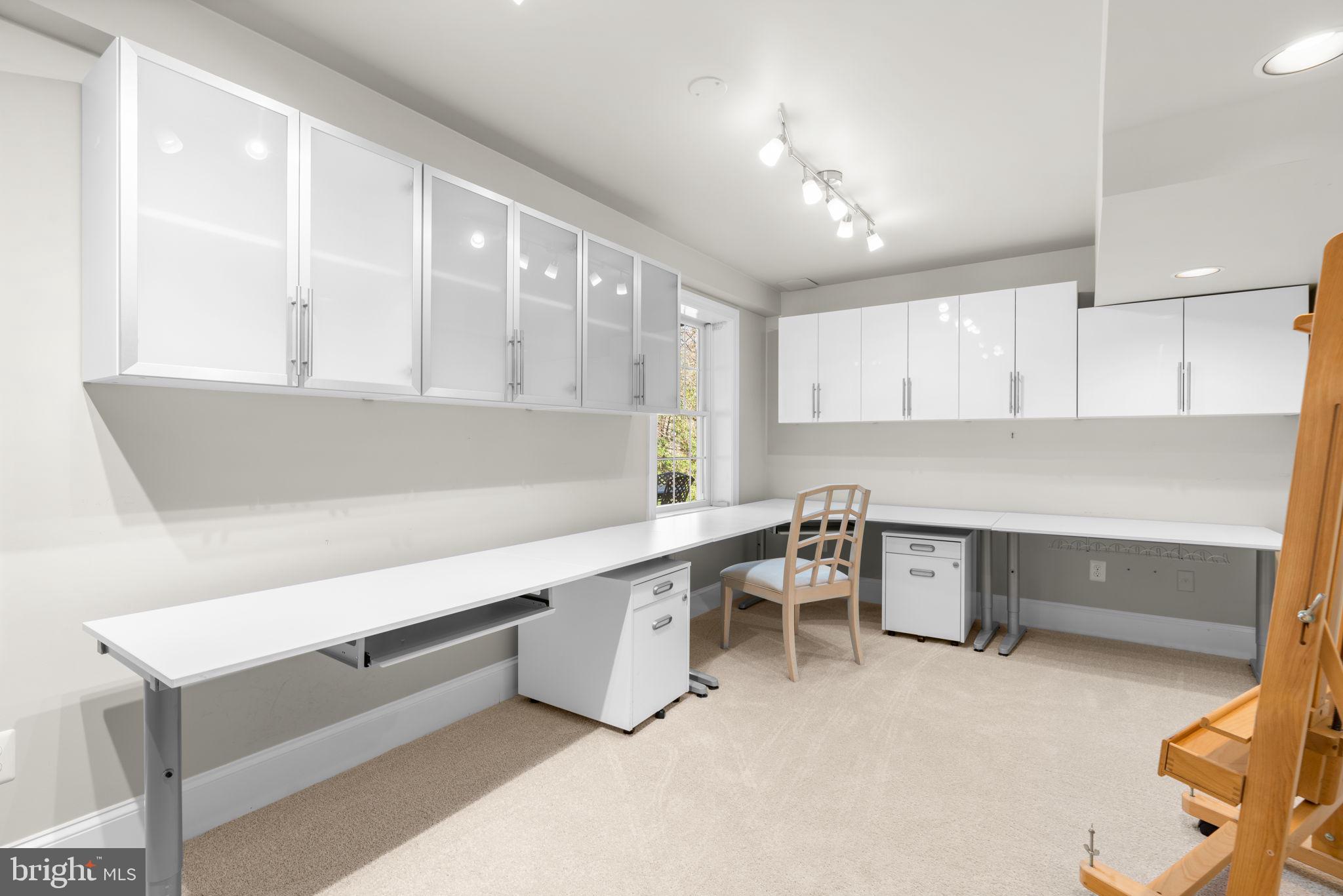 VILLAGE OF HICKORY RIDGE - Residential