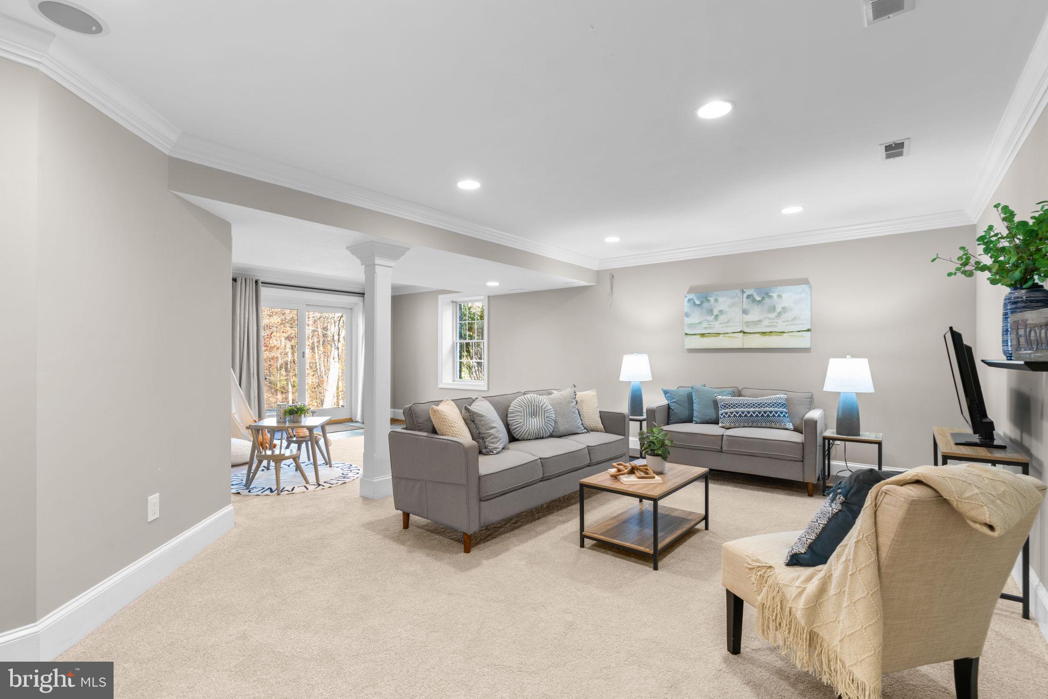 VILLAGE OF HICKORY RIDGE - Residential