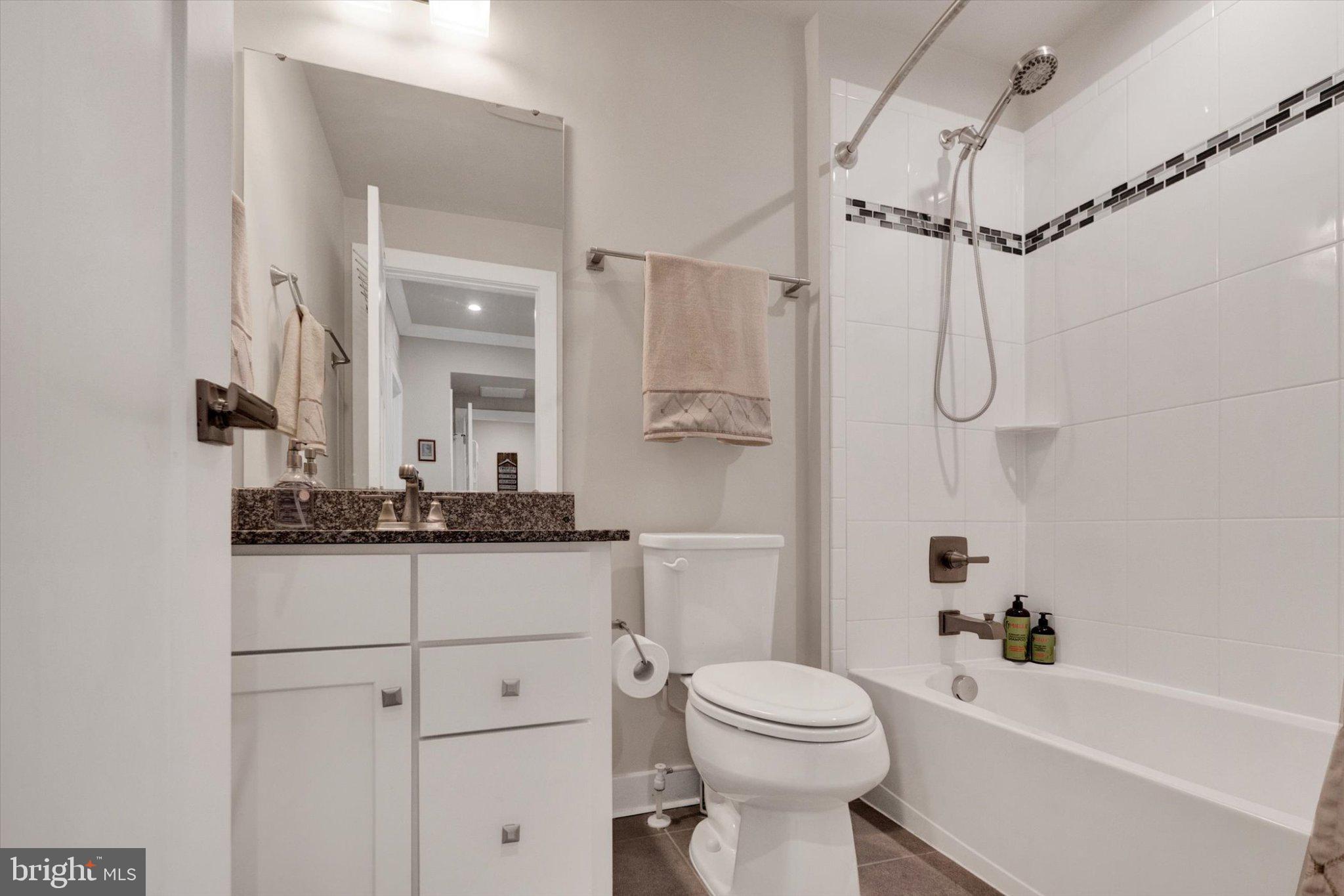 JEFFERSON PLACE - Residential