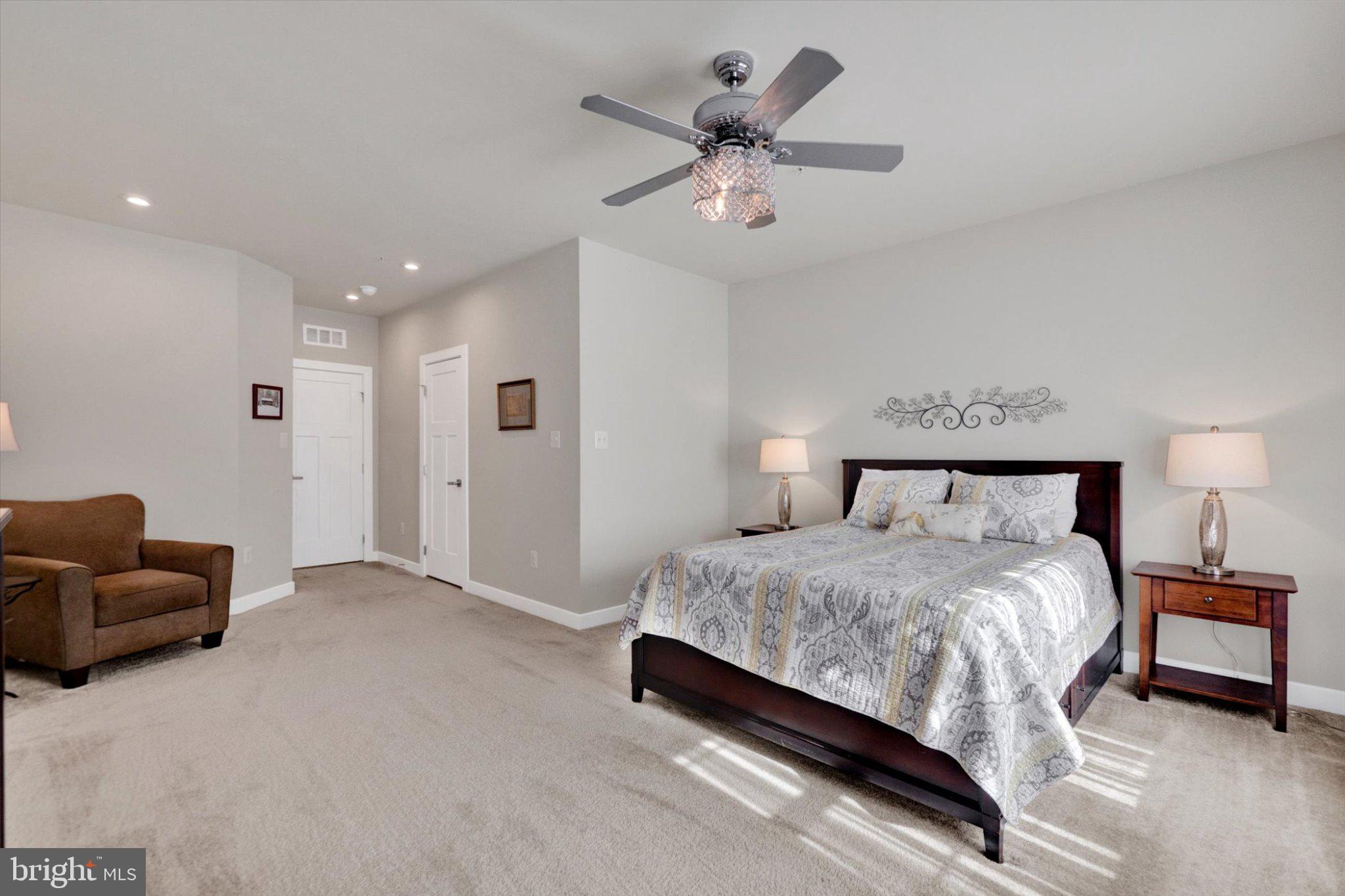 JEFFERSON PLACE - Residential