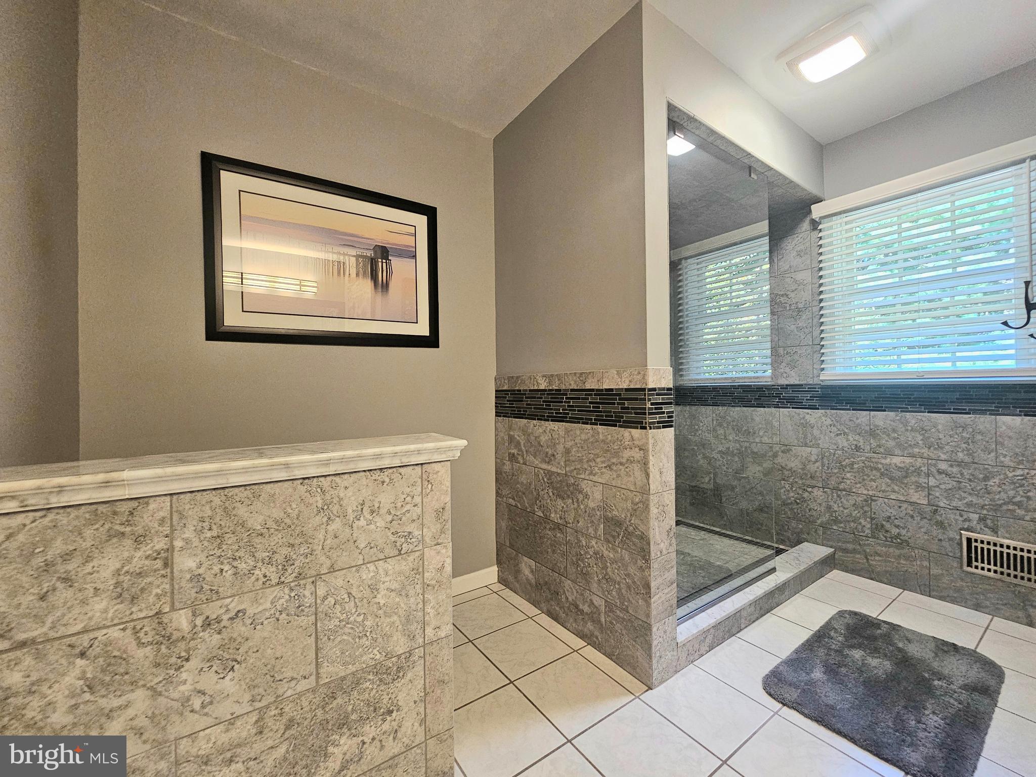 OAKRIDGE - Residential