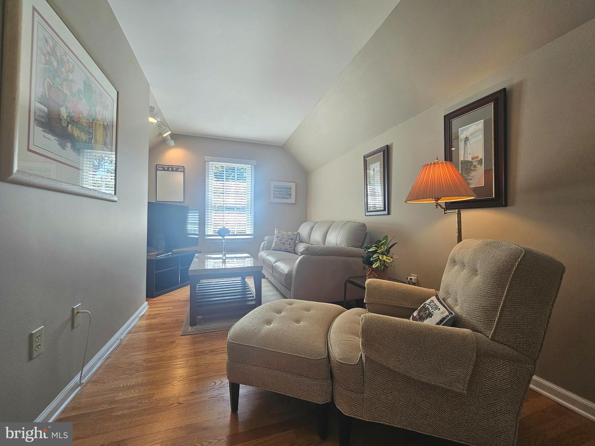 OAKRIDGE - Residential