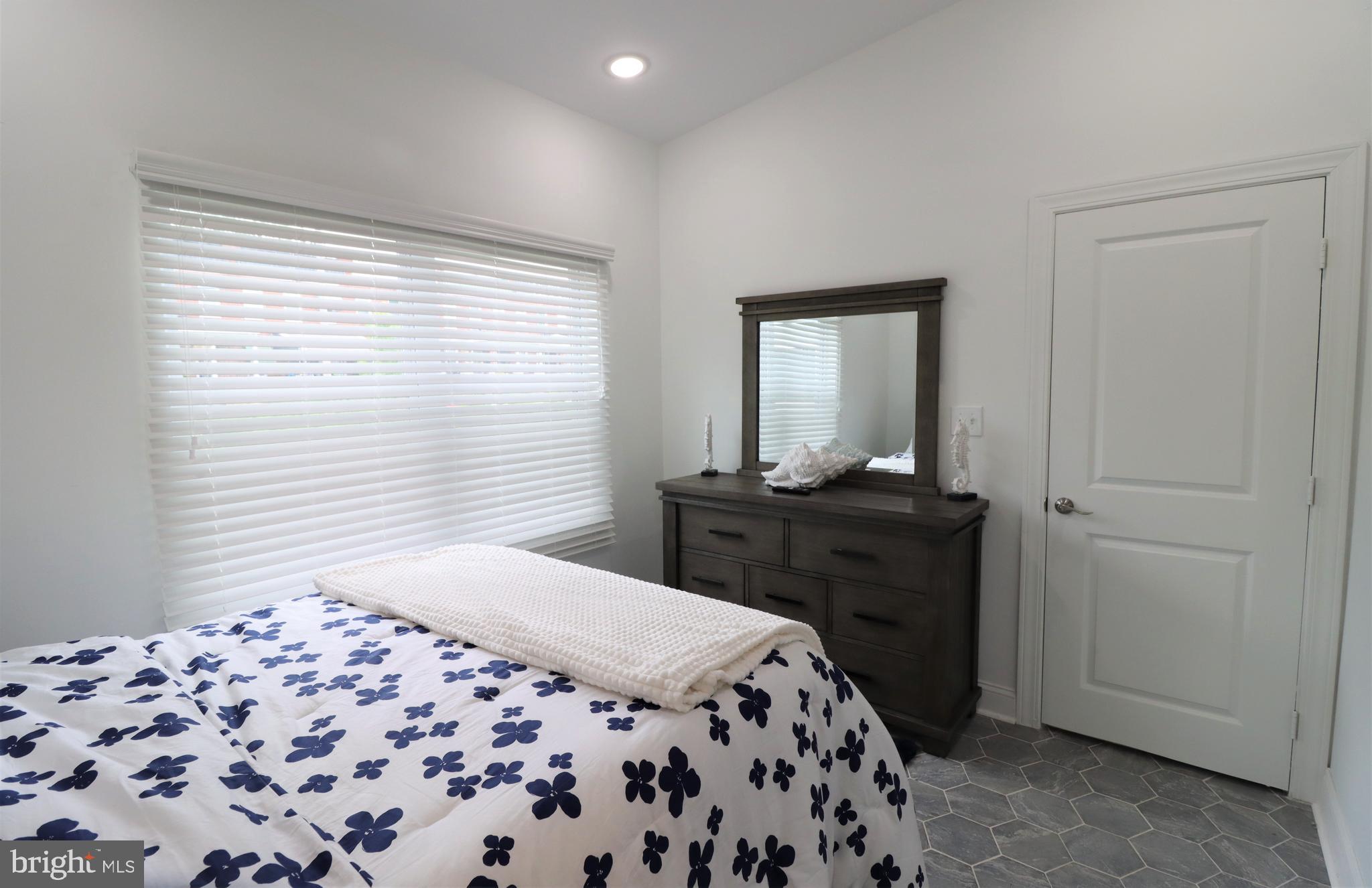 CENTRAL PARK HEIGHTS - Residential Lease