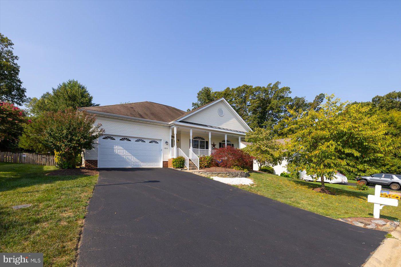 STONEHAVEN AT LEE'S HILL - Residential