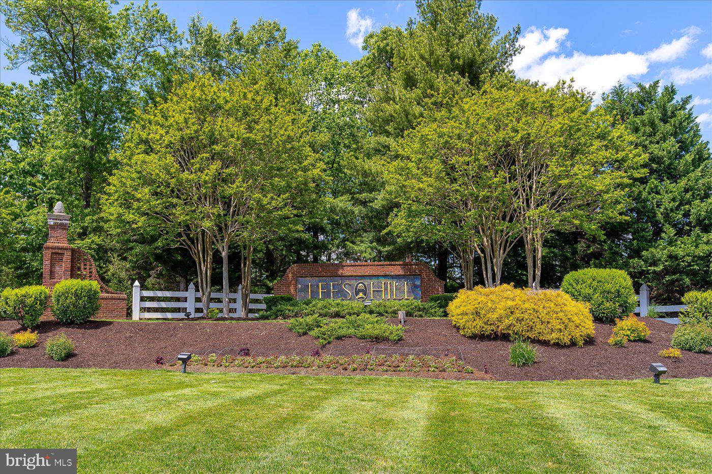 STONEHAVEN AT LEE'S HILL - Residential