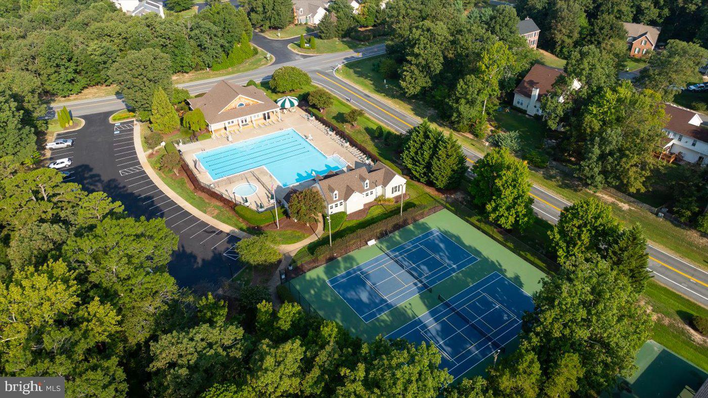 STONEHAVEN AT LEE'S HILL - Residential