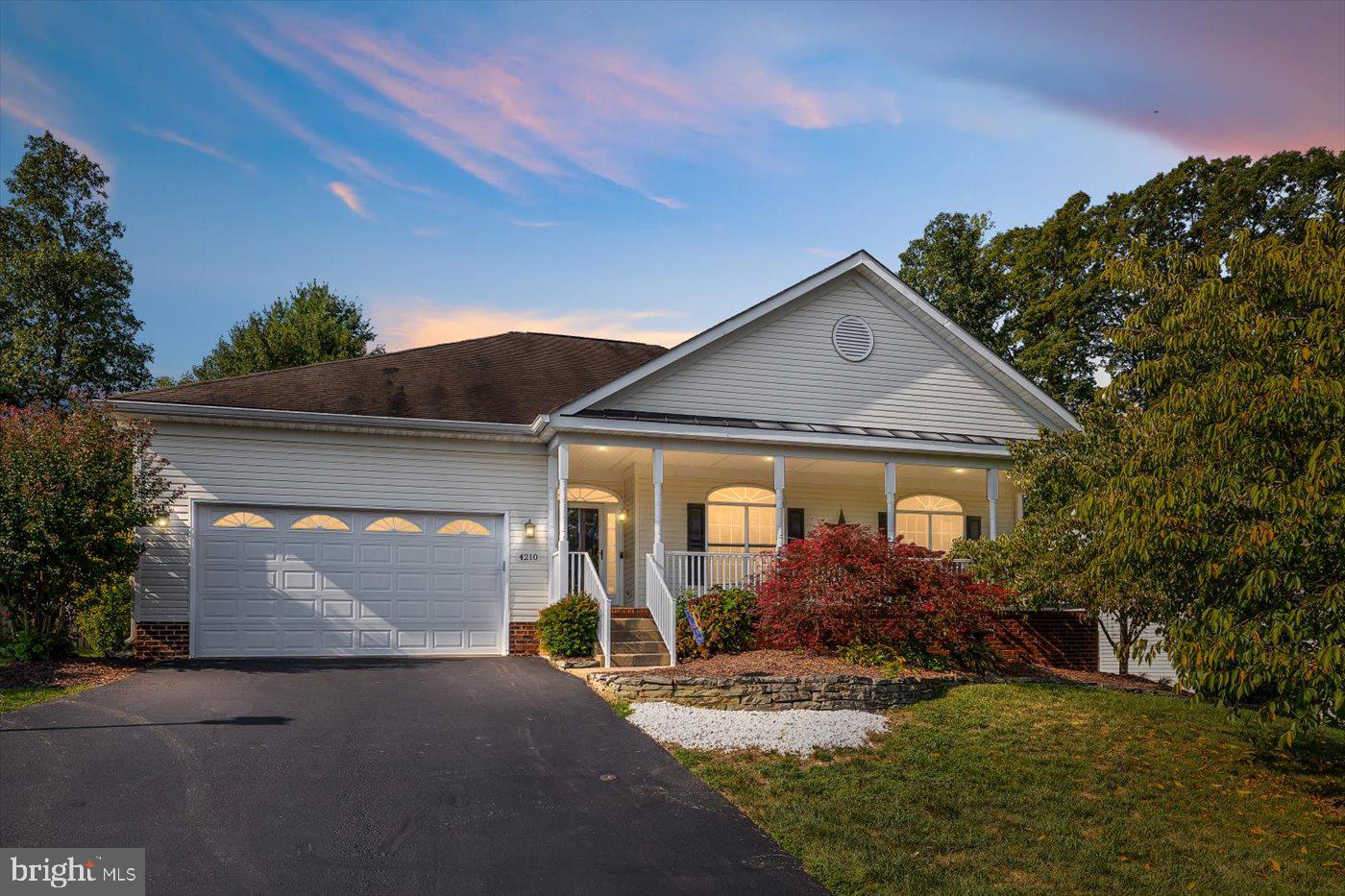 STONEHAVEN AT LEE'S HILL - Residential