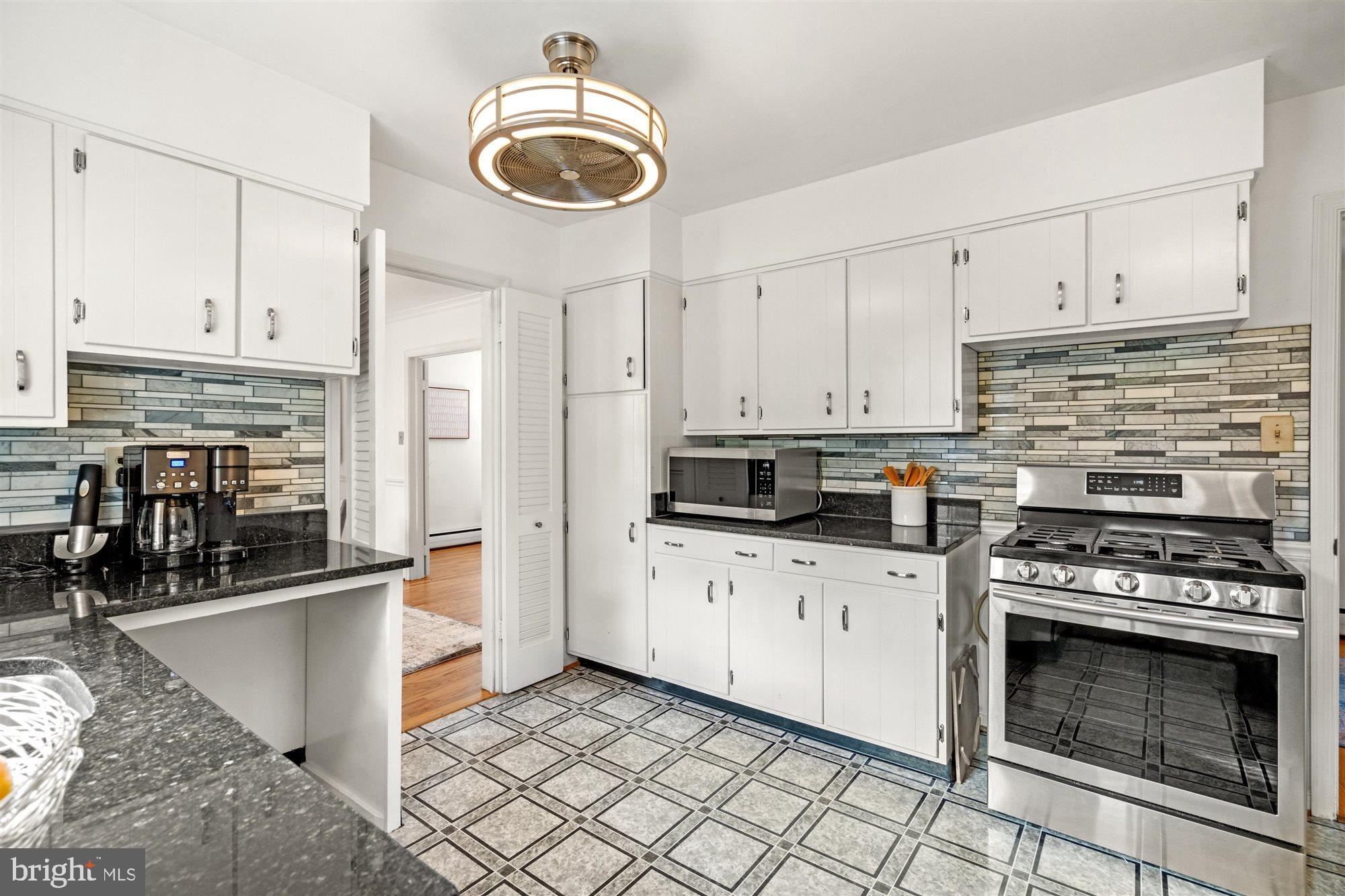 KENSINGTON - Residential