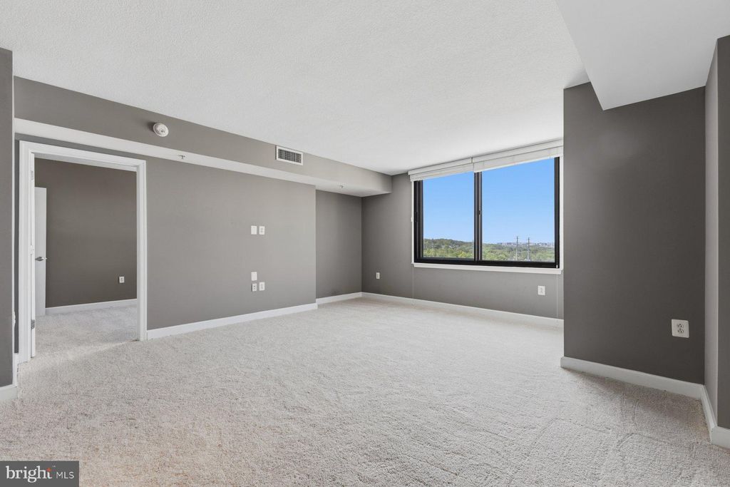 Photo of 2451 Midtown Avenue #1520, ALEXANDRIA, VA 22303 (MLS # VAFX2304986)