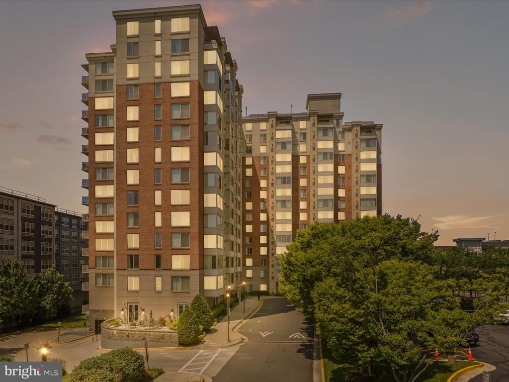 Photo of 2726 Gallows Road #411, VIENNA, VA 22180 (MLS # VAFX2268830)