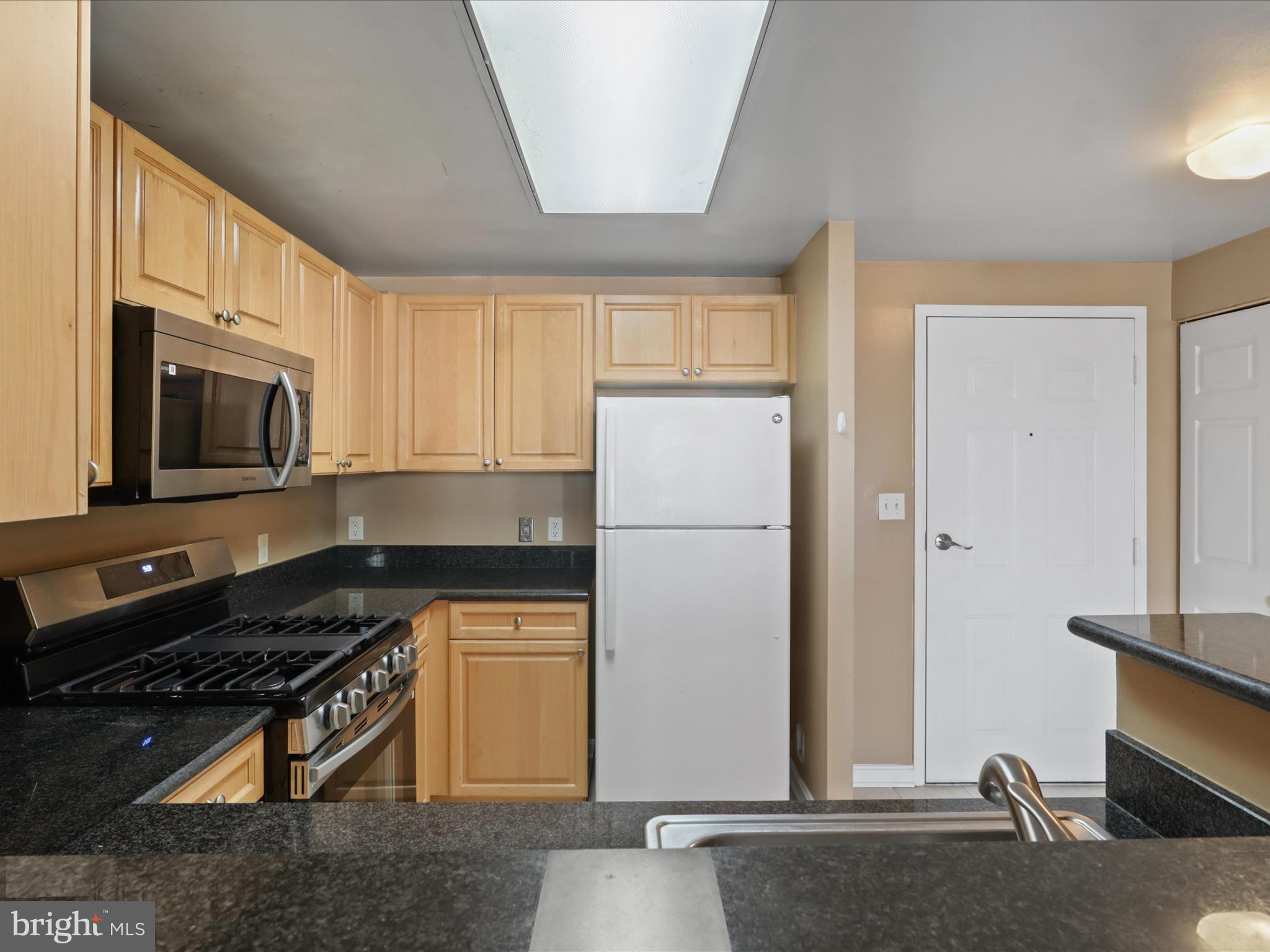 WILTON HOUSE - Residential Lease