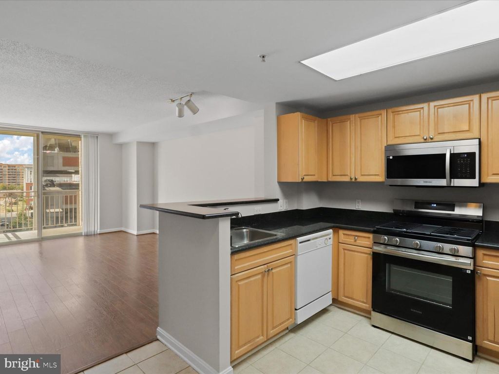 Photo of 2726 Gallows Road #411, VIENNA, VA 22180 (MLS # VAFX2268830)