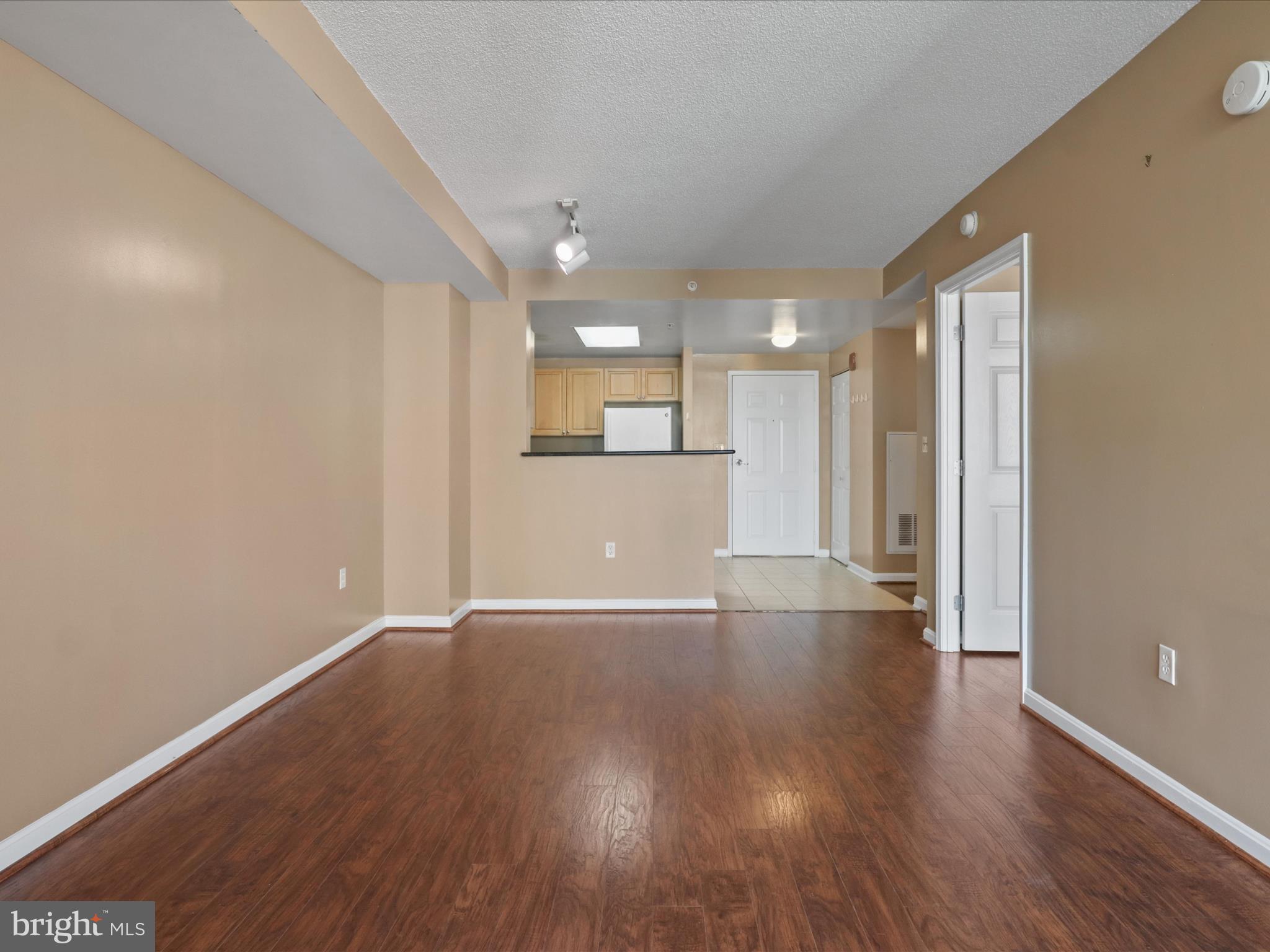 WILTON HOUSE - Residential Lease