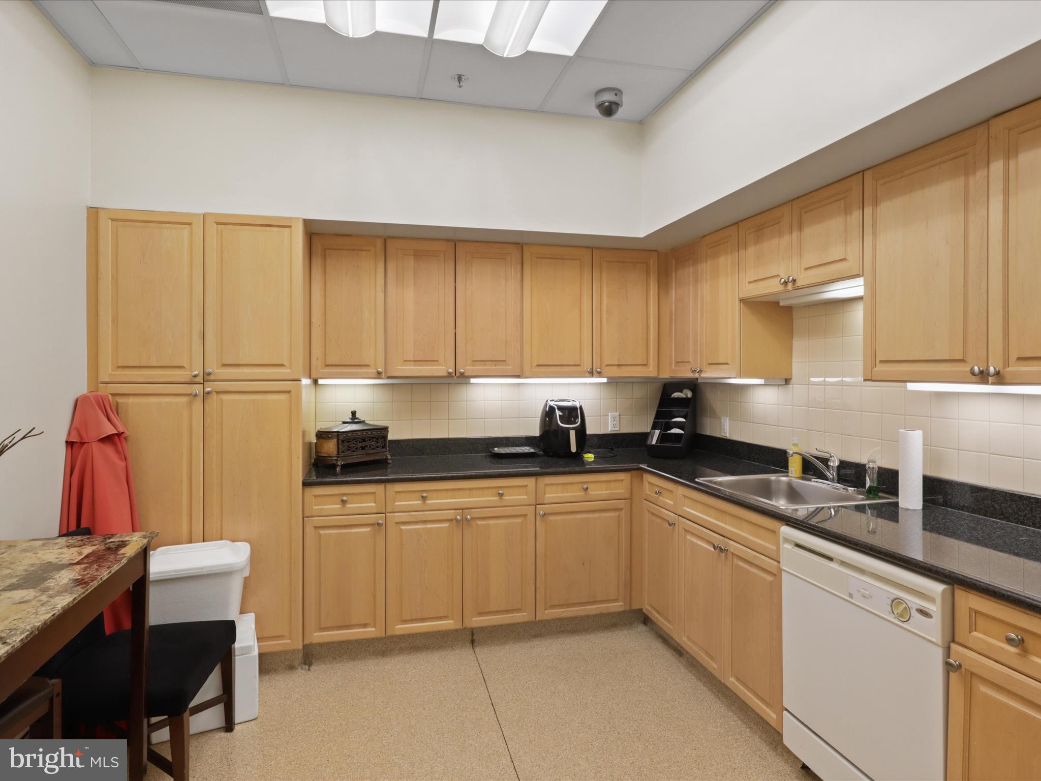 WILTON HOUSE - Residential Lease