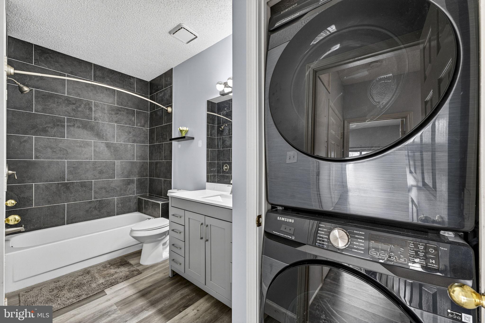 STONECROFT CONDO - Residential