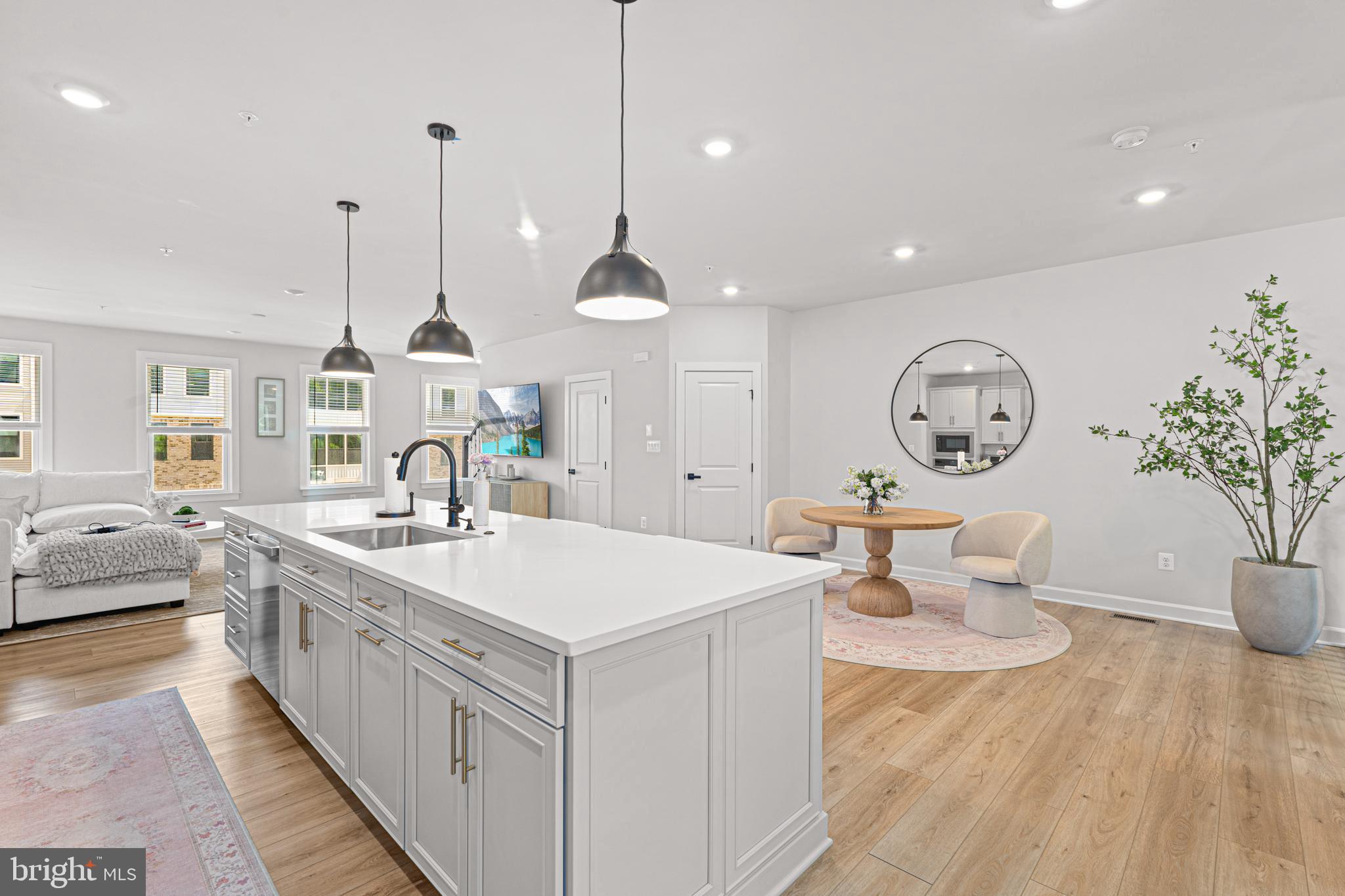 LONGVIEW RIDGE - Residential Lease