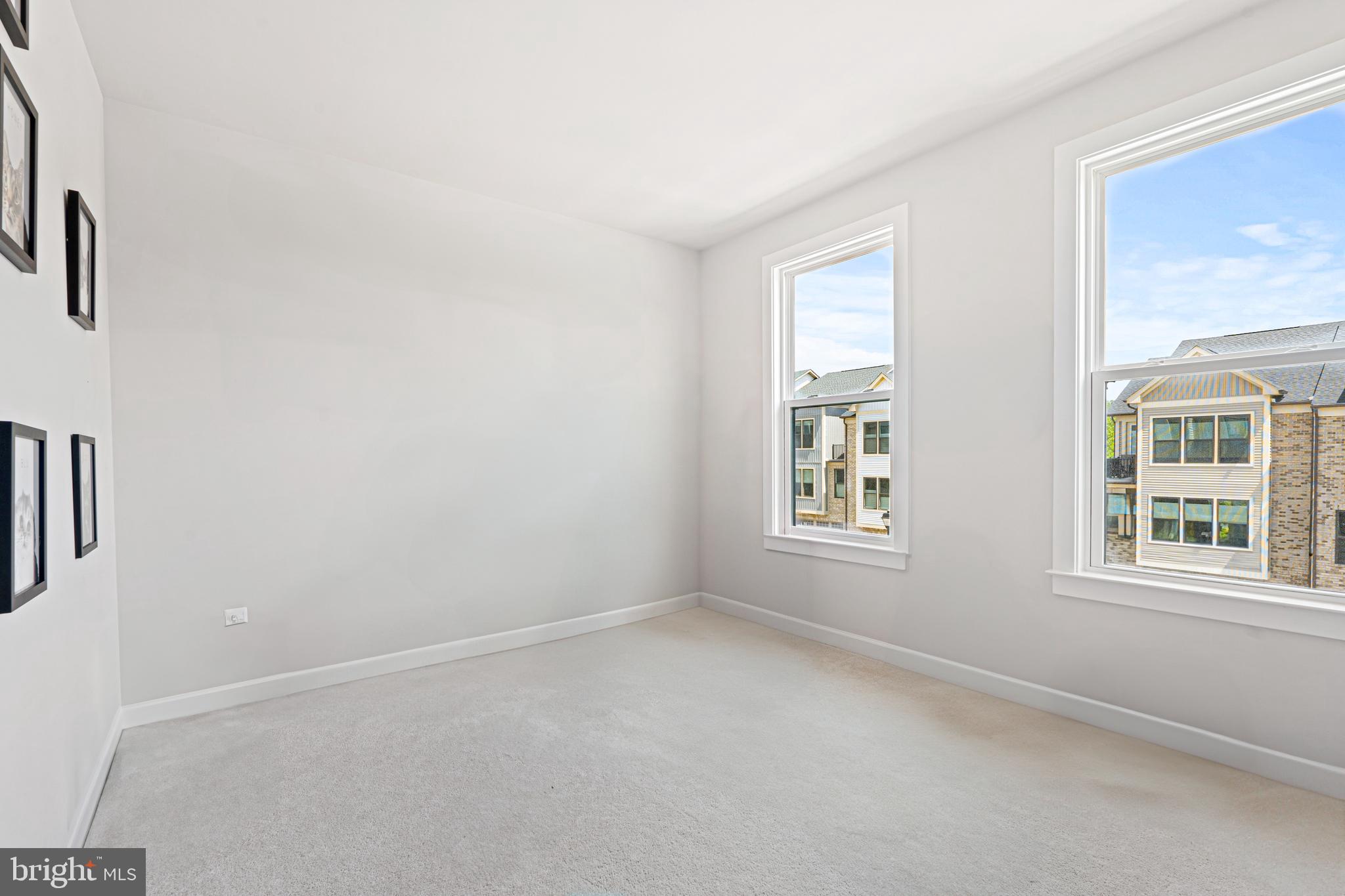 LONGVIEW RIDGE - Residential Lease