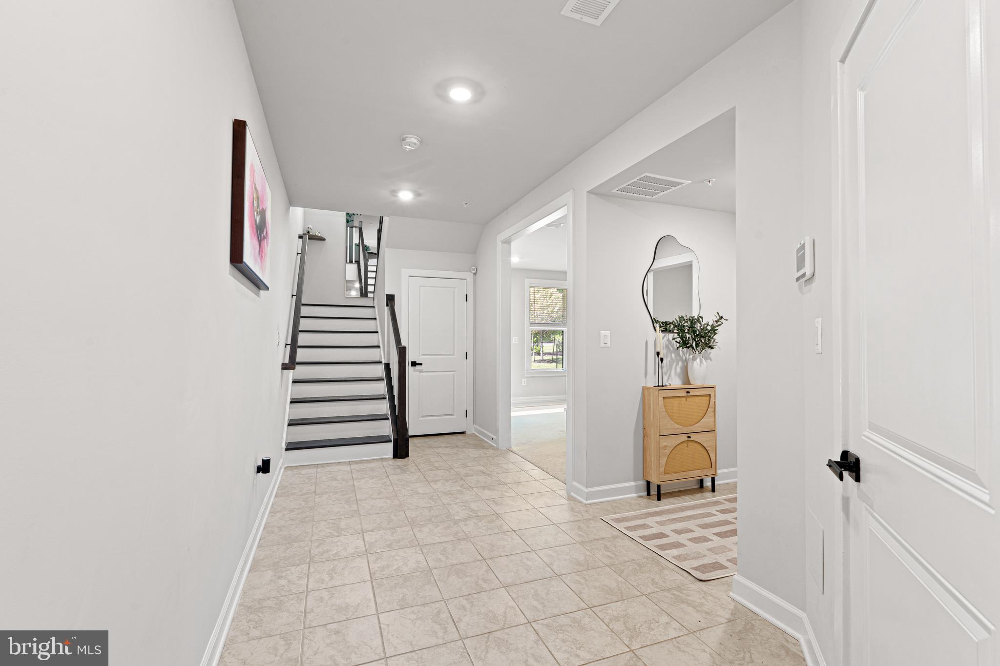 219 HICKORY HOLLOW COURT