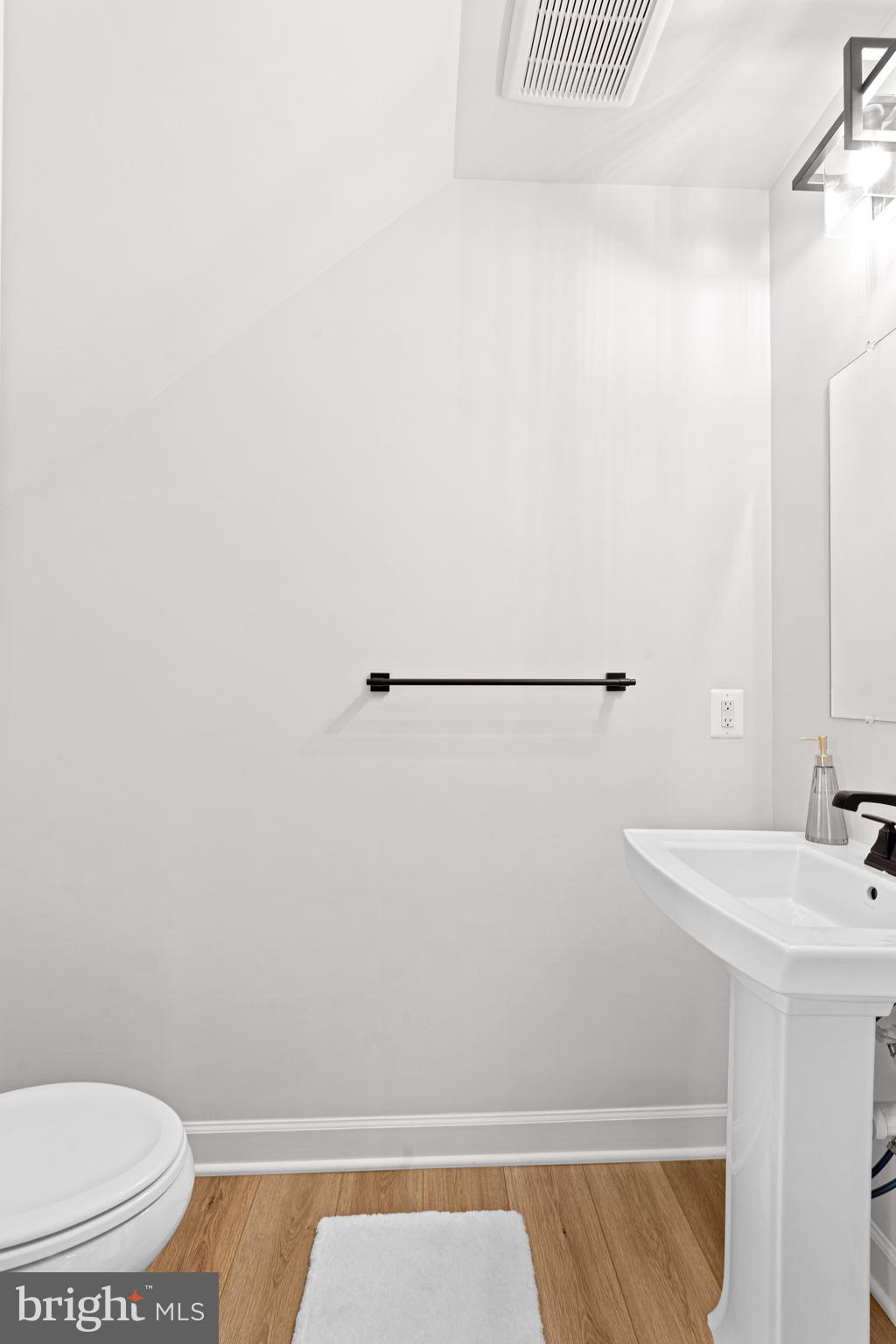 LONGVIEW RIDGE - Residential Lease