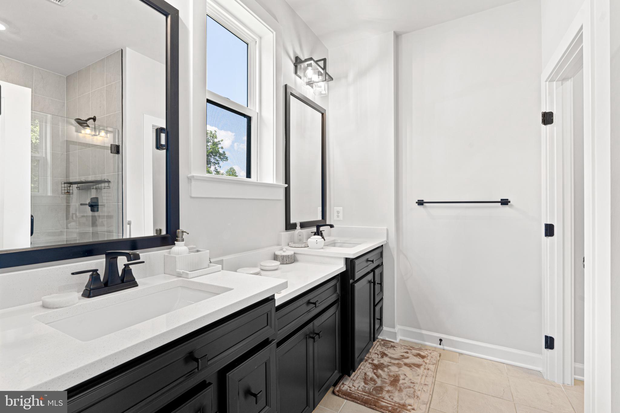 LONGVIEW RIDGE - Residential Lease