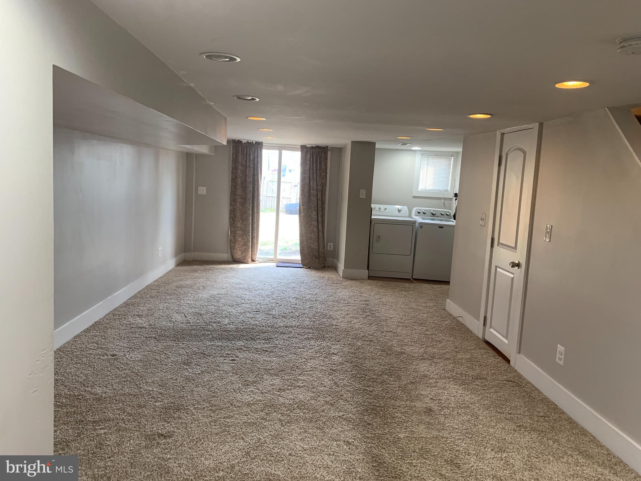 METROPOLITAN HOMES - Residential Lease