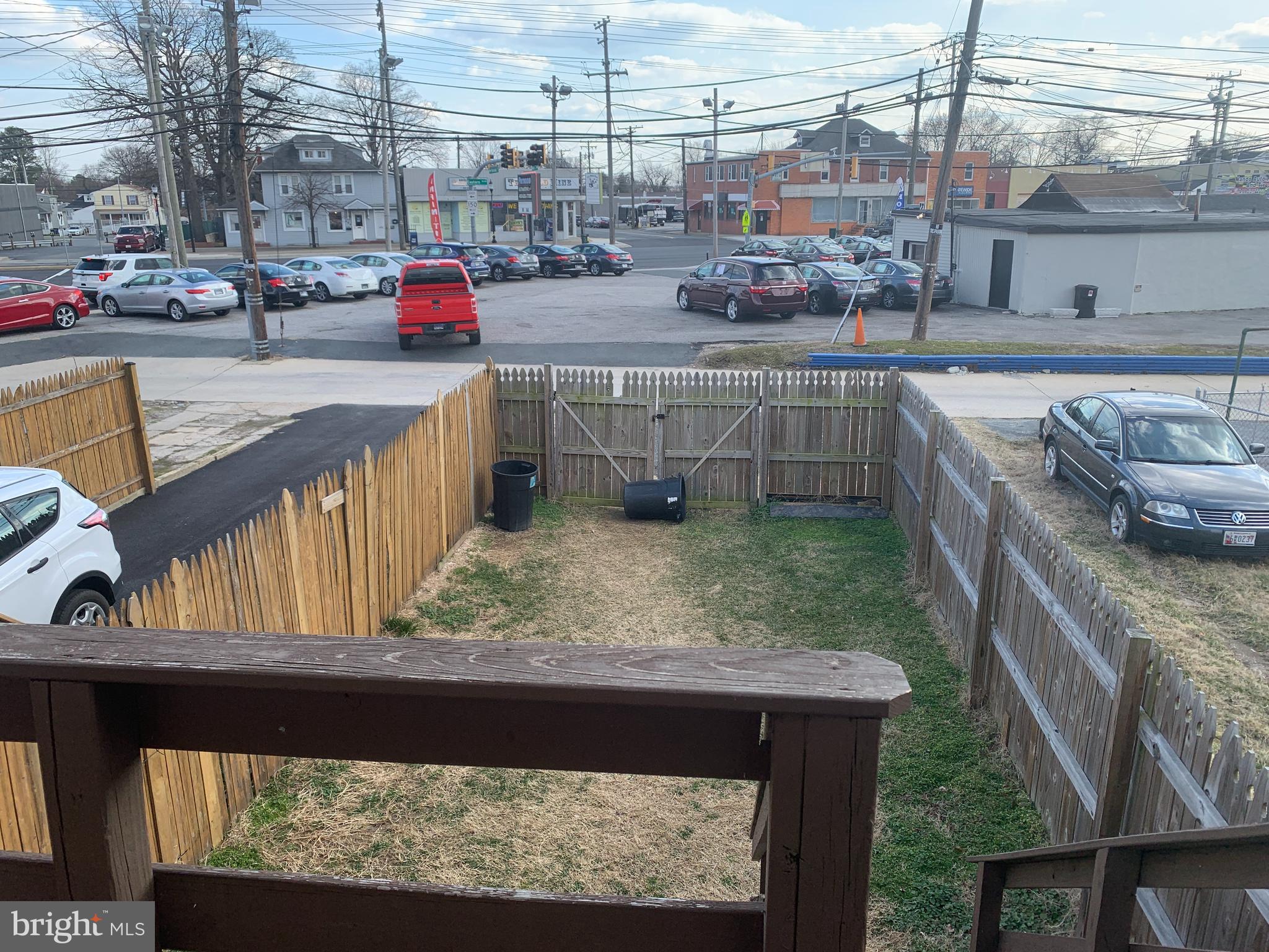 METROPOLITAN HOMES - Residential Lease