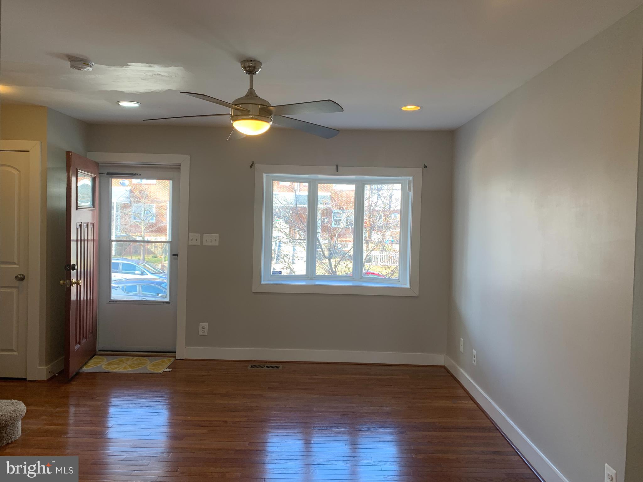 METROPOLITAN HOMES - Residential Lease