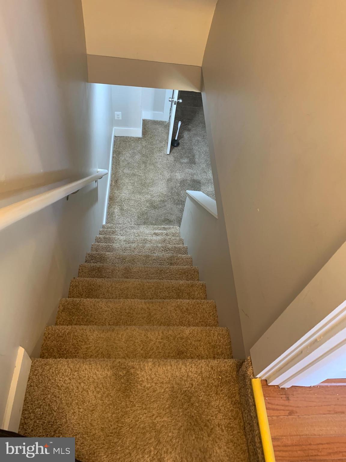 METROPOLITAN HOMES - Residential Lease