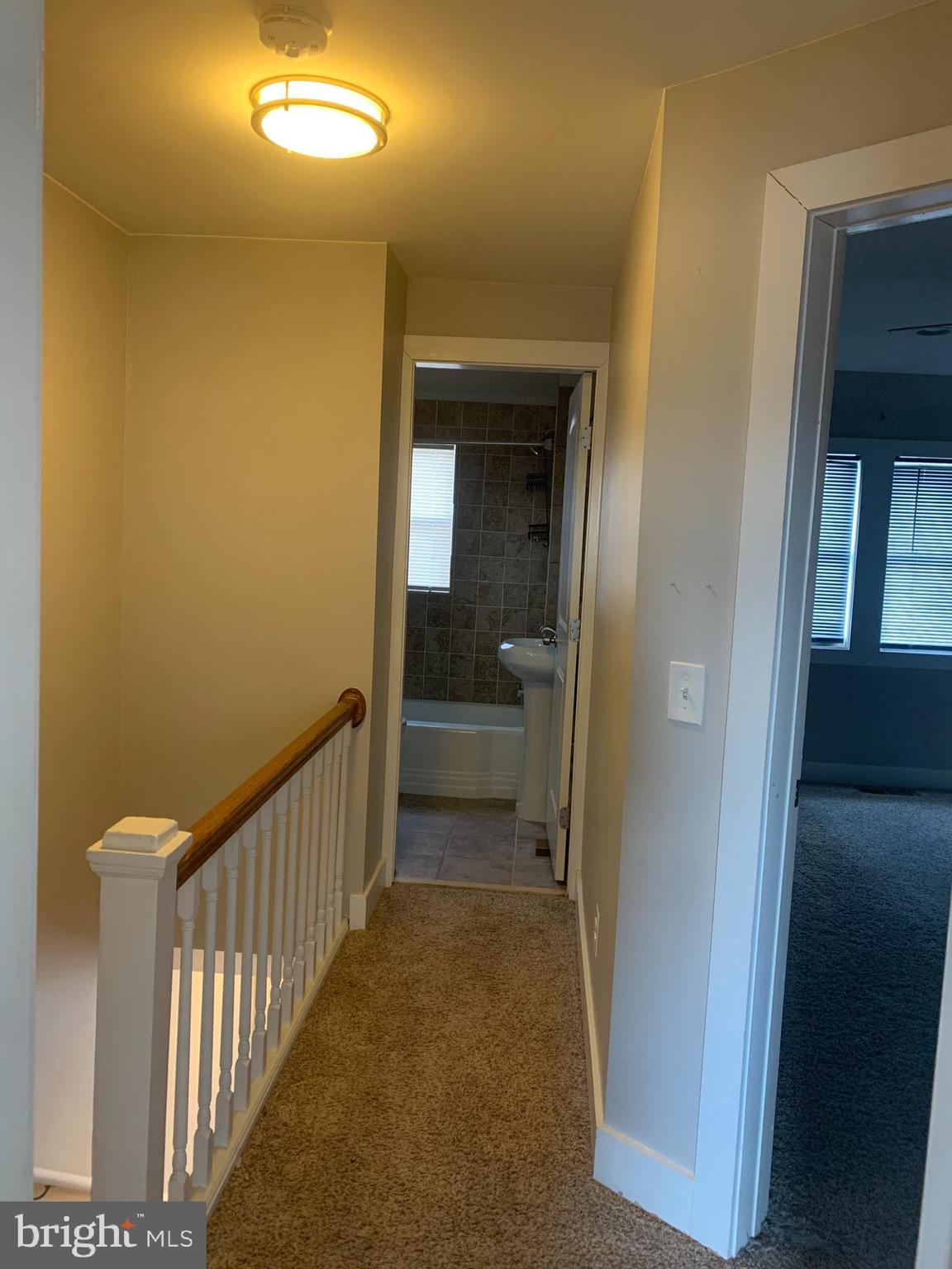 METROPOLITAN HOMES - Residential Lease