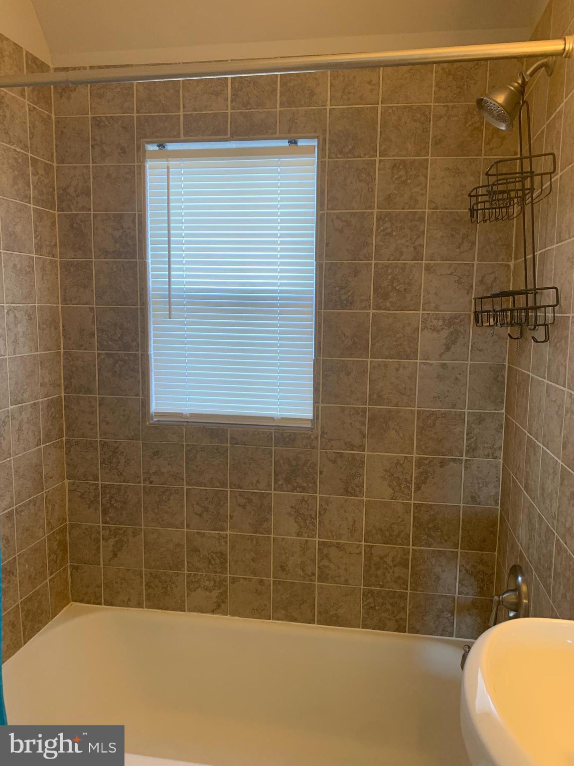 METROPOLITAN HOMES - Residential Lease