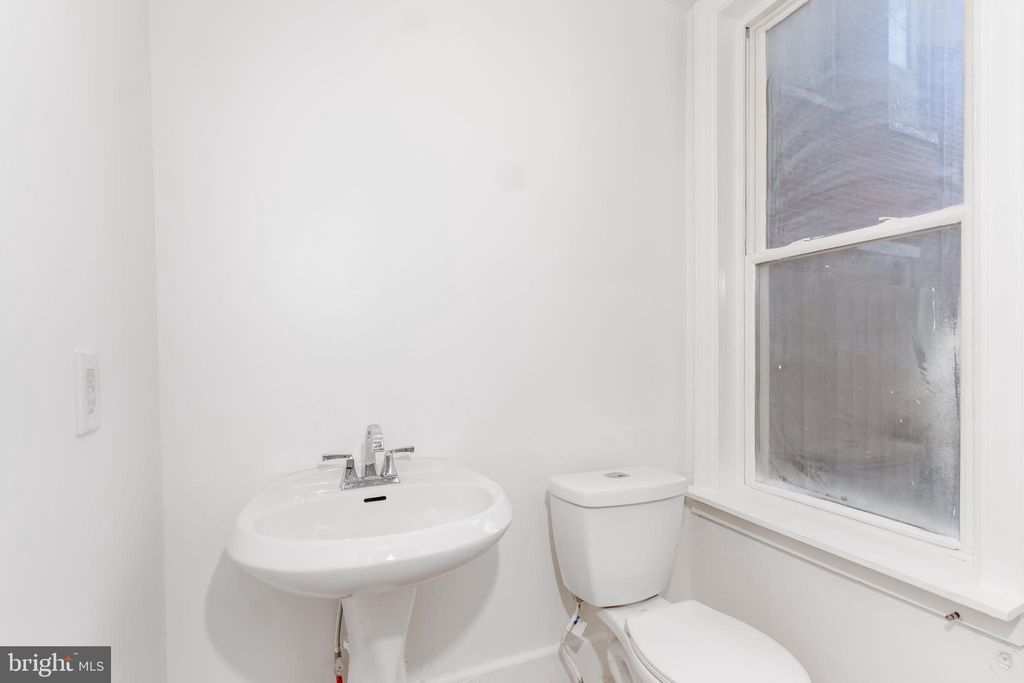 Photo of 25 Evergreen Street, HARRISBURG, PA 17104 (MLS # PADA2056320)