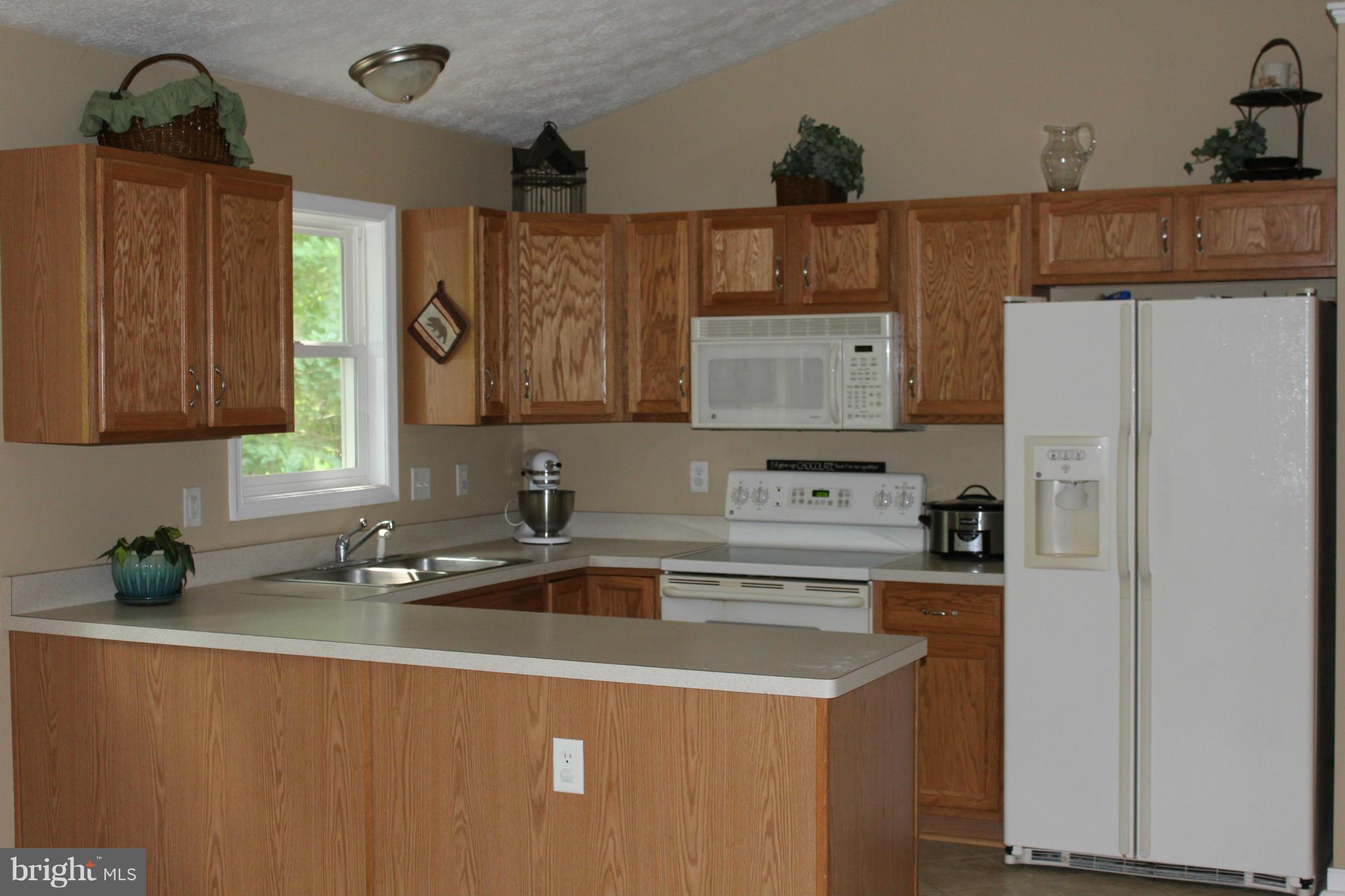 LAKE CAROLINE - Residential