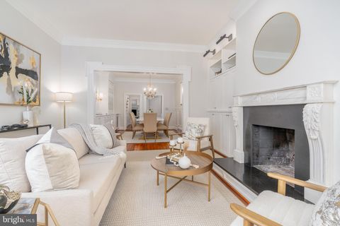 Photo of 744 7th Street SE, WASHINGTON, DC 20003 (MLS # DCDC2226066)