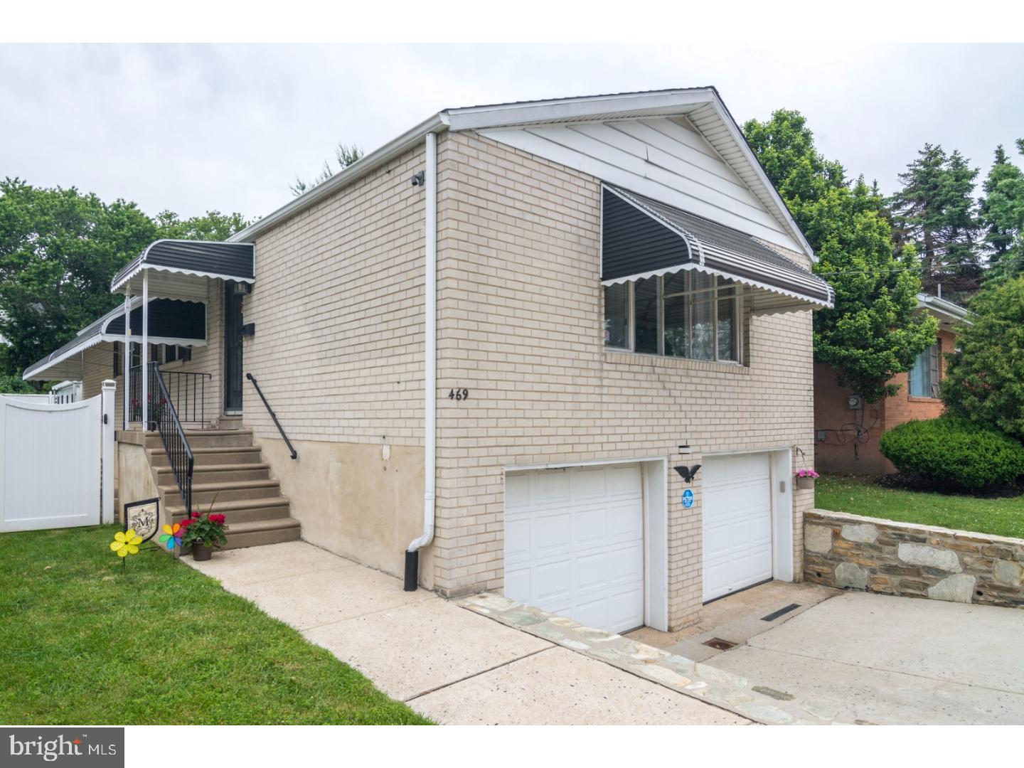 ROXBOROUGH - Residential