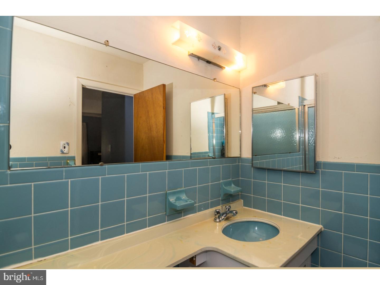 ROXBOROUGH - Residential