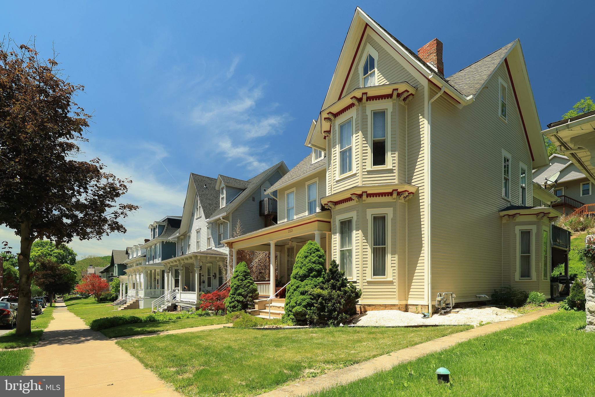 153 E LINN STREET