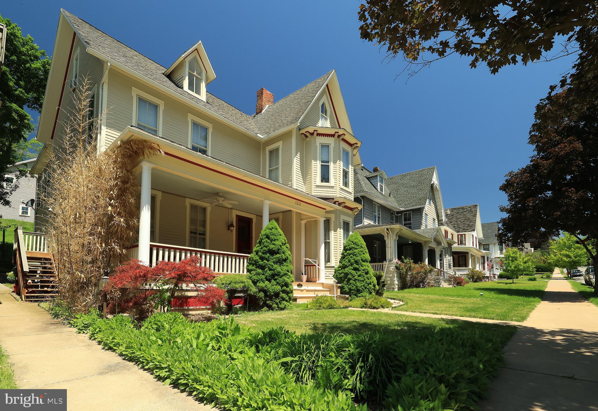 153 E LINN STREET