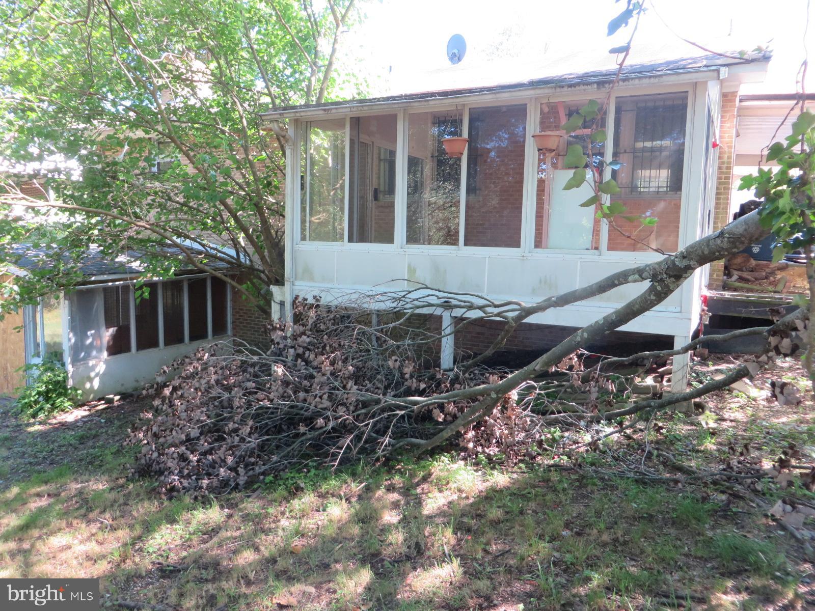 MAPLEWOOD - Residential