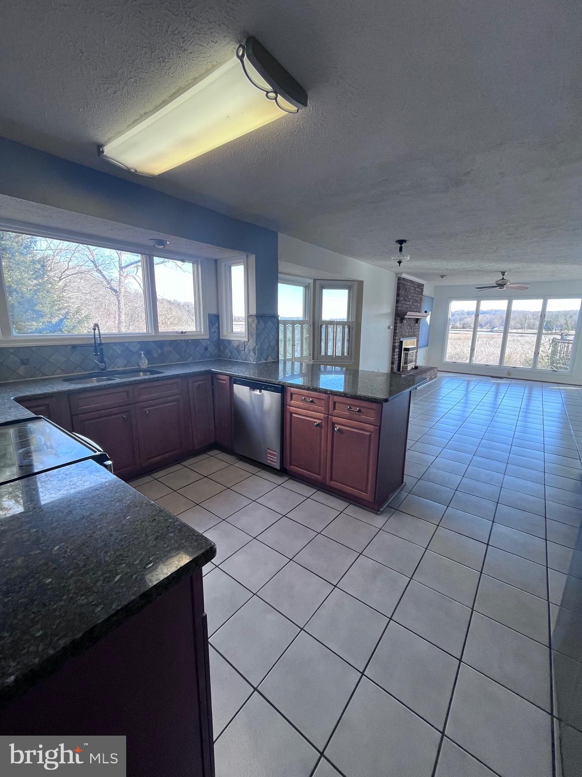 AQUIA HARBOUR - Residential