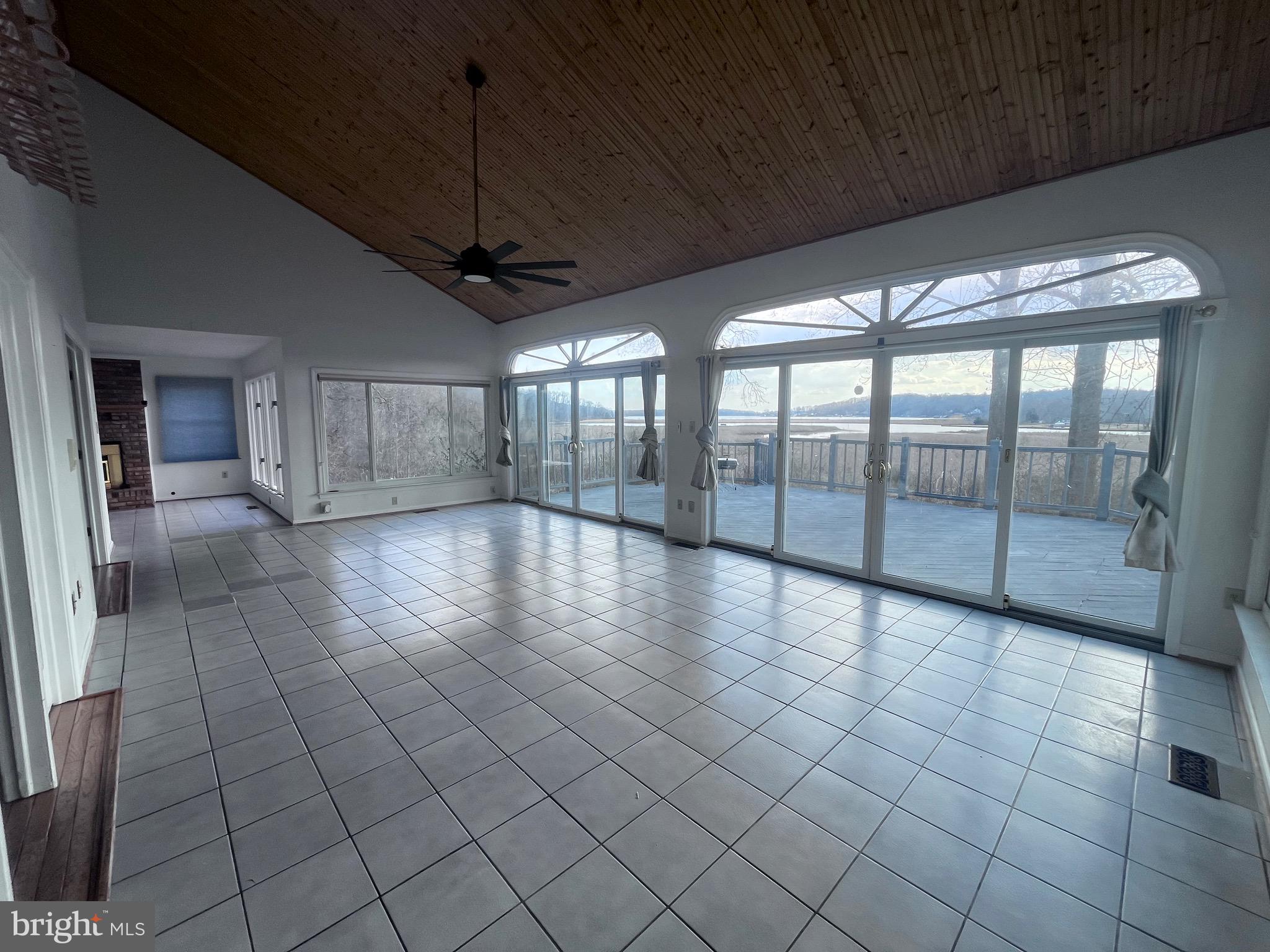 AQUIA HARBOUR - Residential