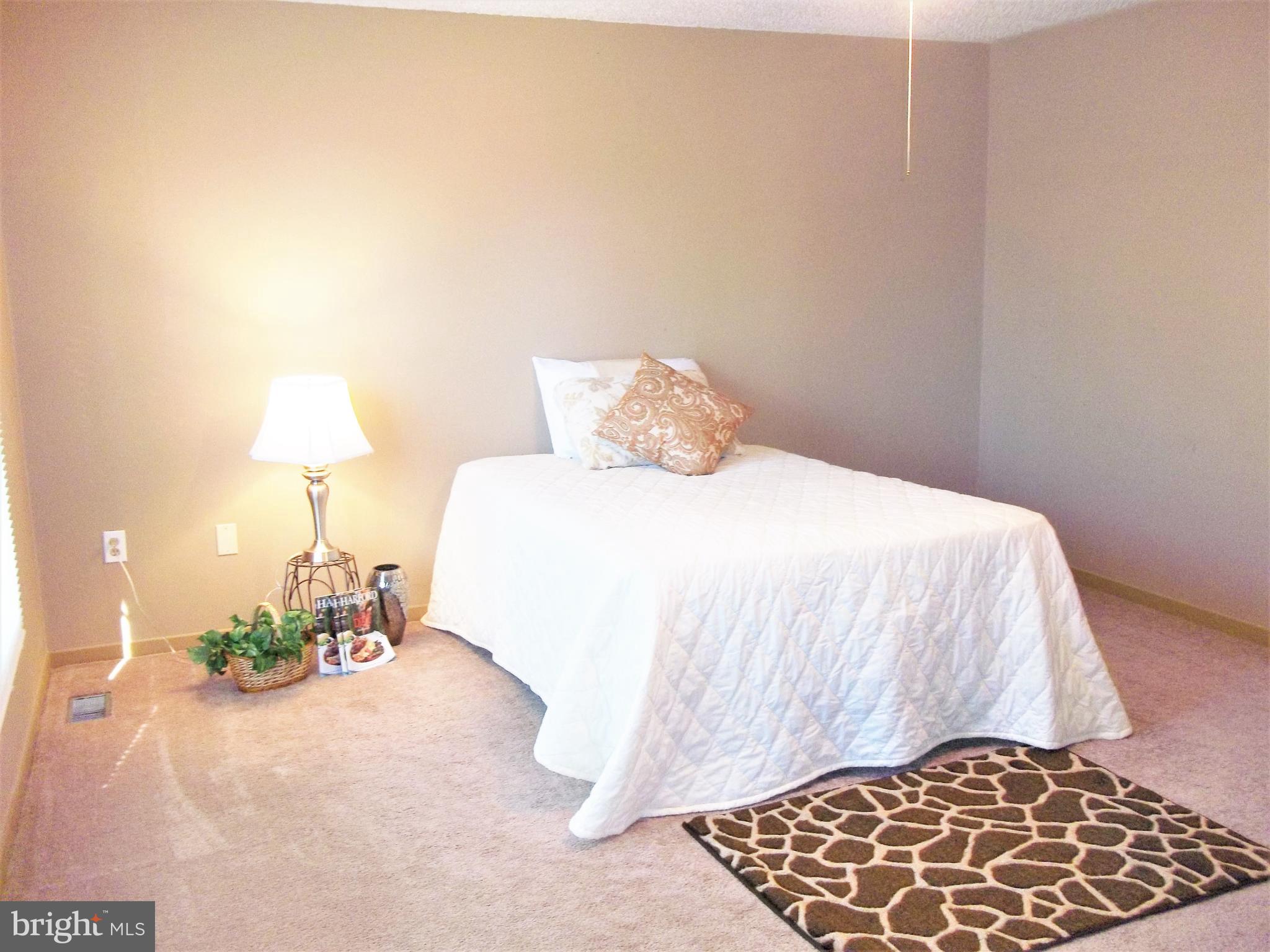 ABERDEEN HILLS - Residential